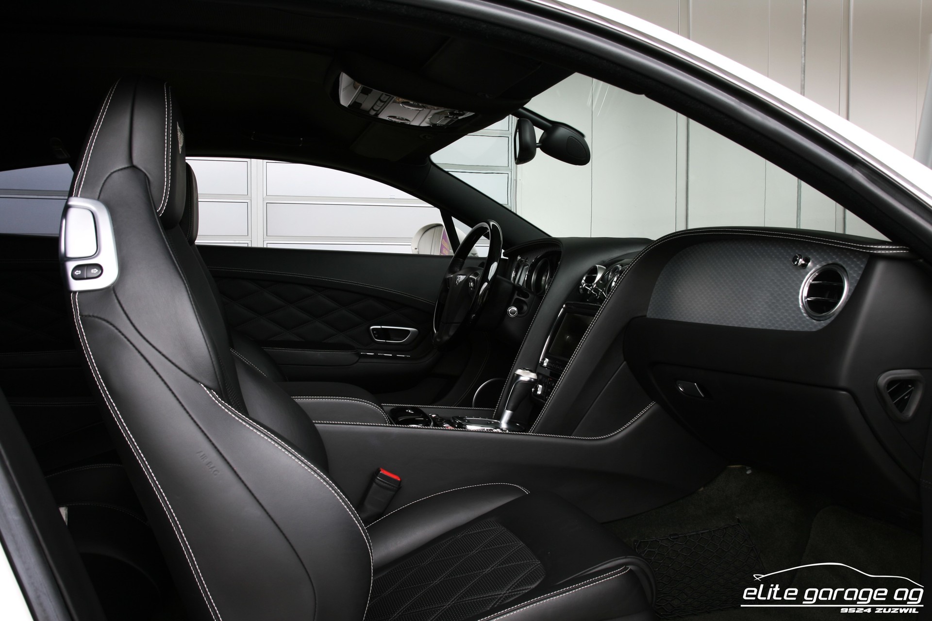 BENTLEY Continental GT 4.0 V8-image-15