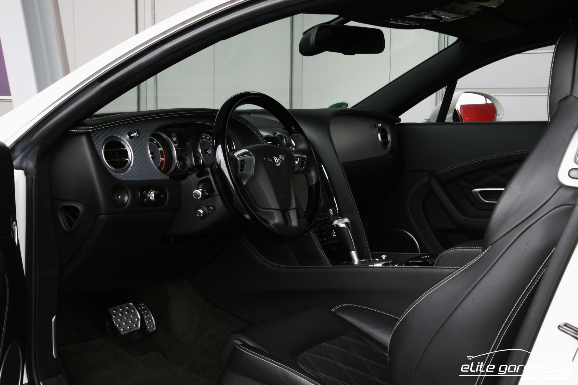 BENTLEY Continental GT 4.0 V8-image-13