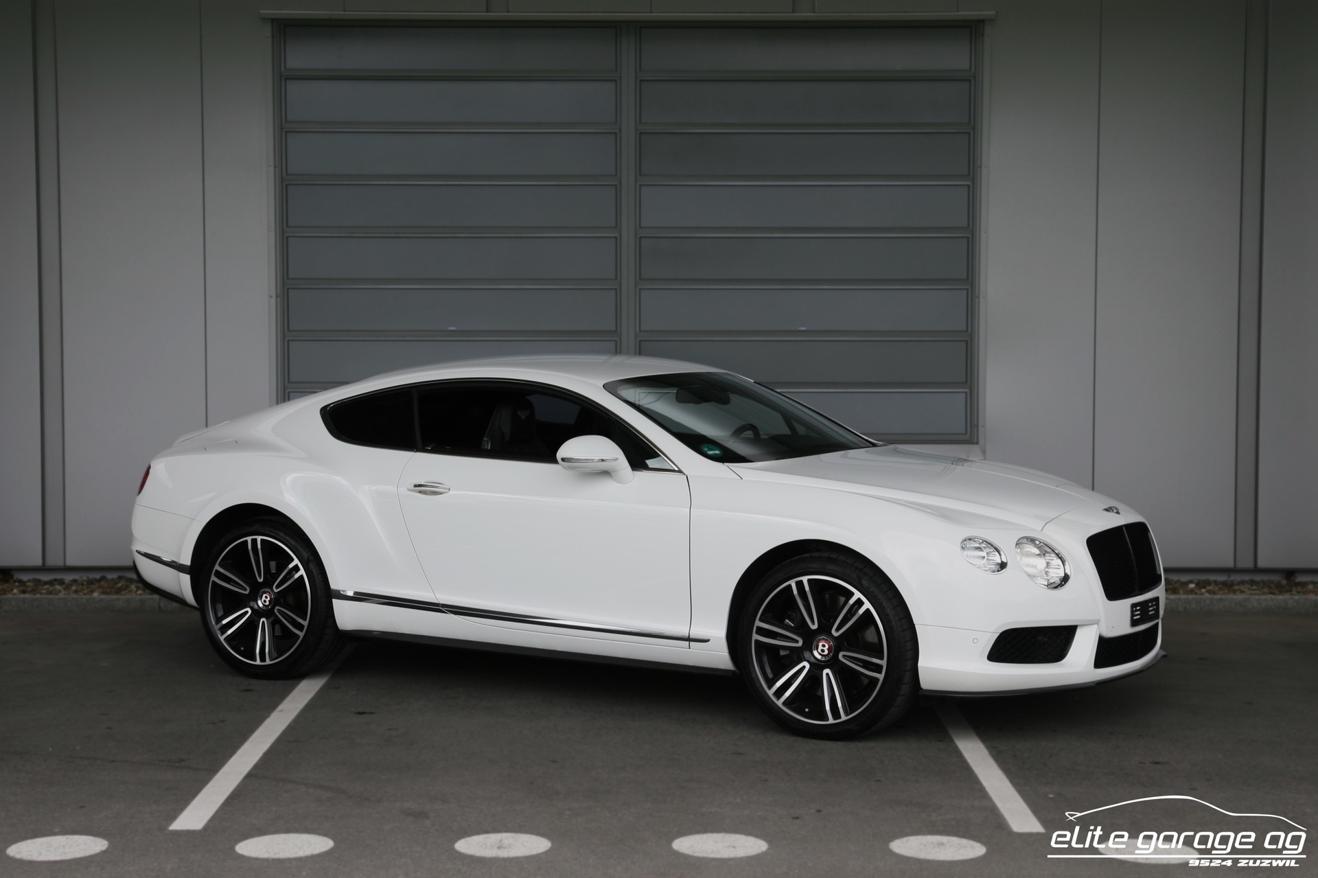 BENTLEY Continental GT 4.0 V8-image-6