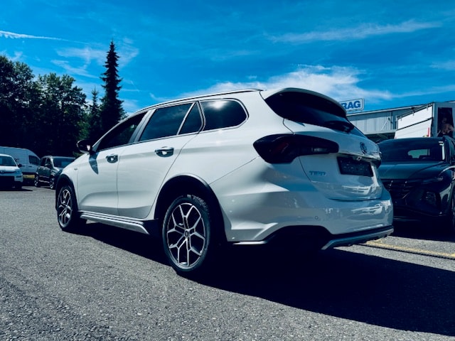 FIAT Tipo 1.5 Hybrid Station Wagon Swiss Edition Cross-image-6
