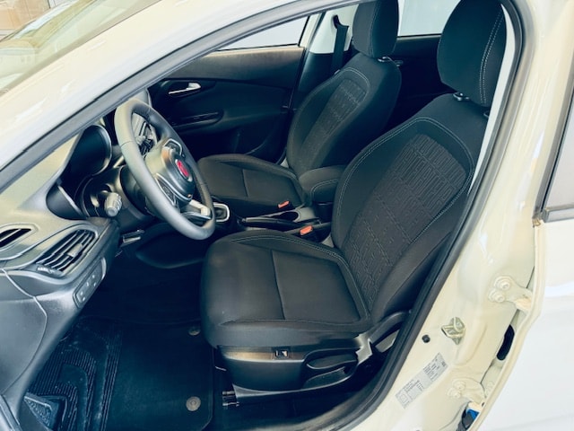 FIAT Tipo 1.5 Hybrid Station Wagon Swiss Edition Cross-image-1