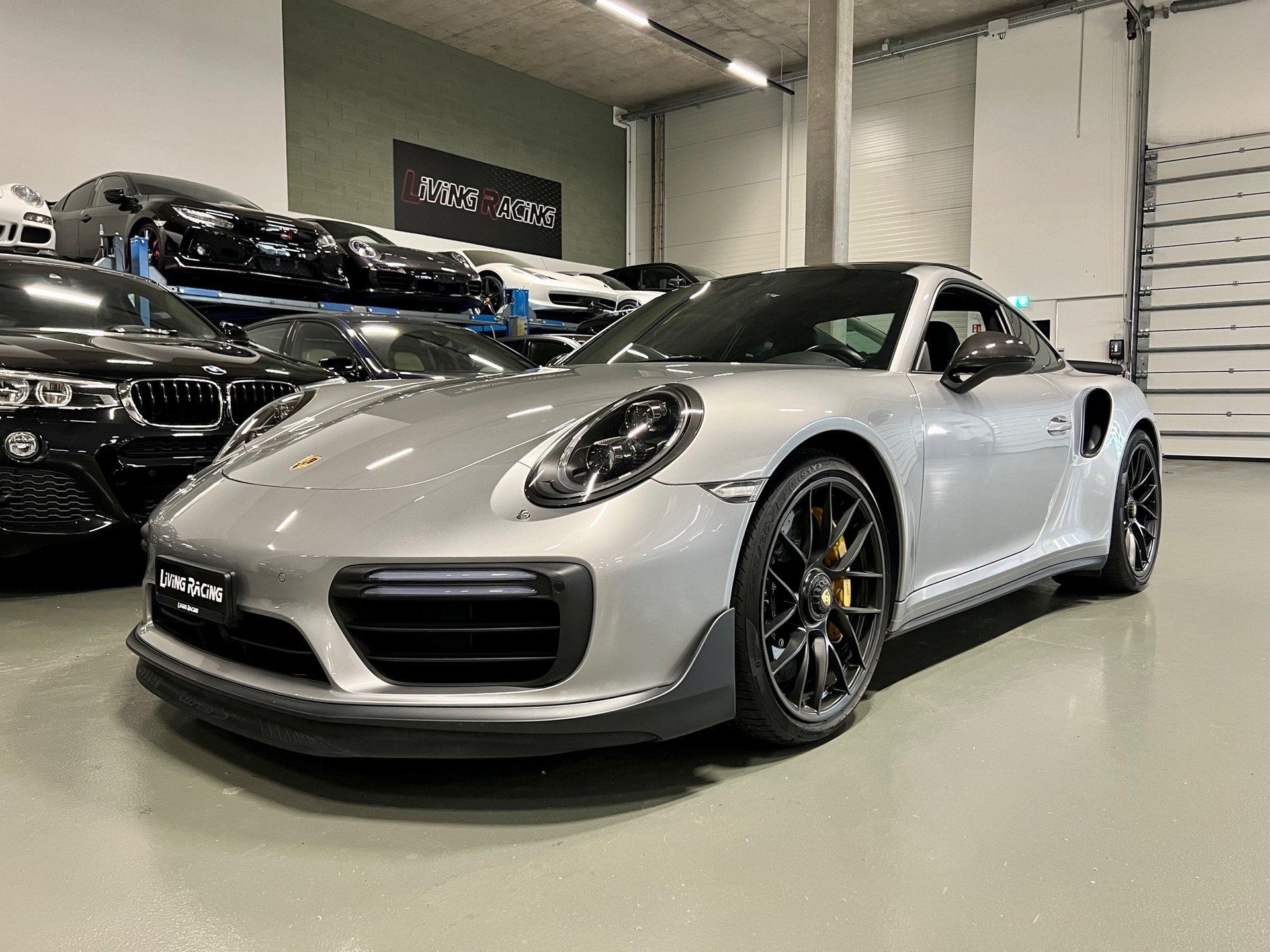 PORSCHE 911 Turbo S PDK-image-1