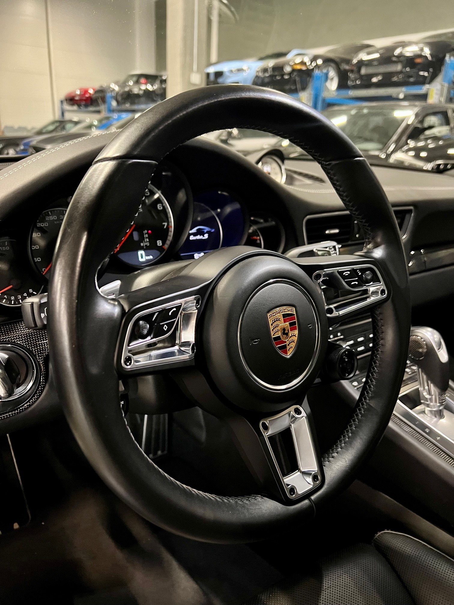 PORSCHE 911 Turbo S PDK-image-6
