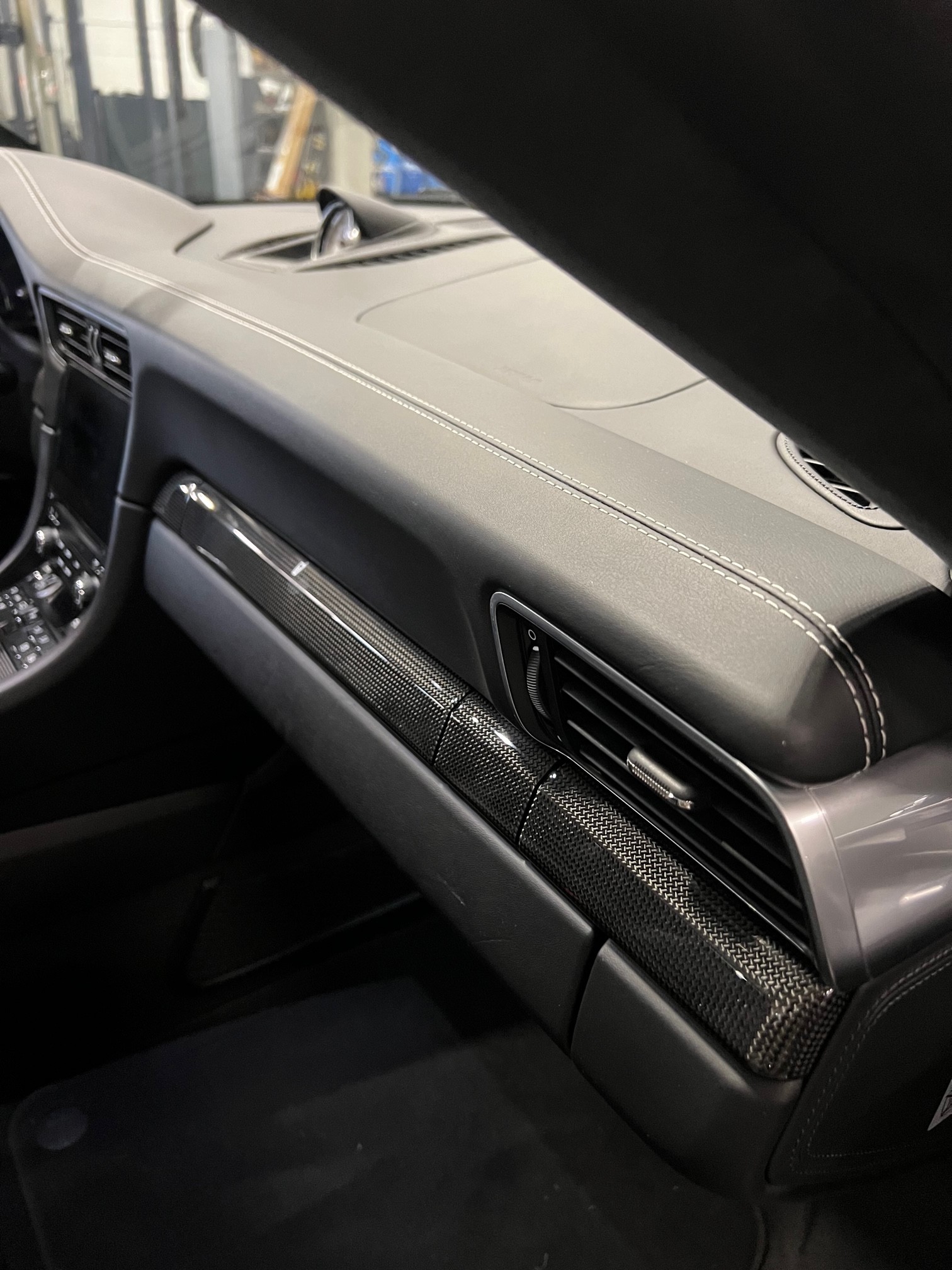 PORSCHE 911 Turbo S PDK-image-9