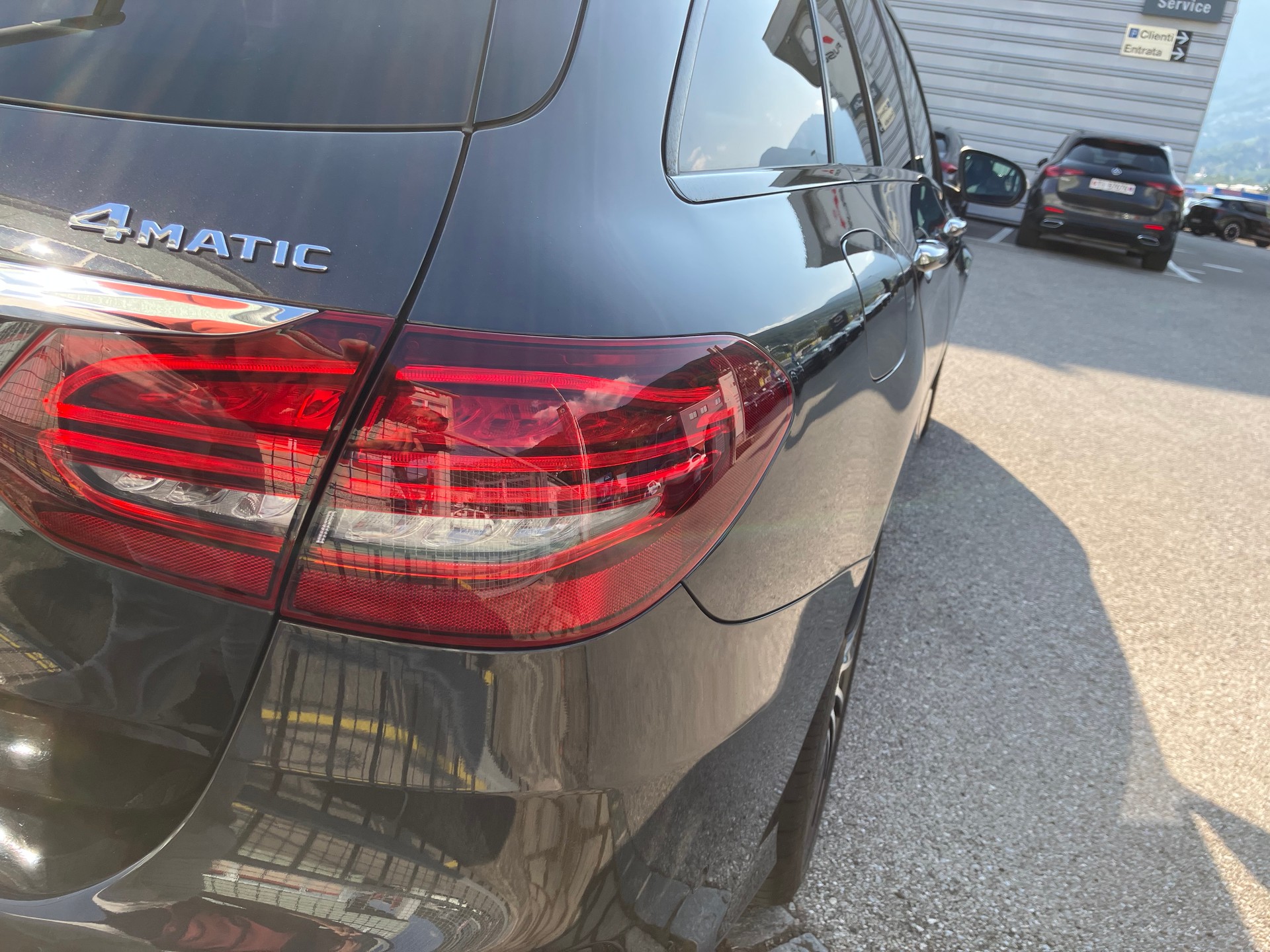 MERCEDES-BENZ C 200 Swiss Star AMG Line 4M 9G-Tronic-image-6