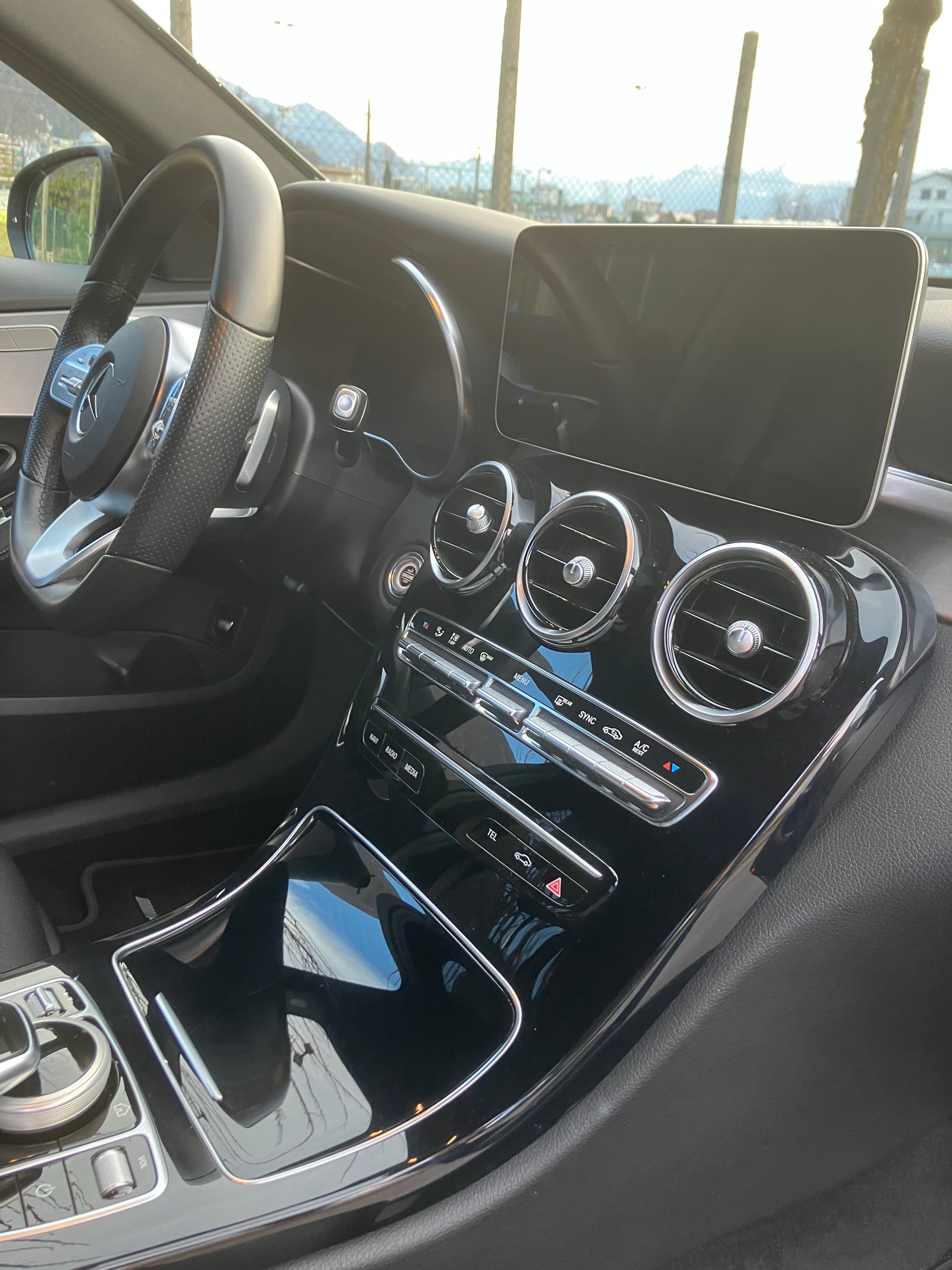 MERCEDES-BENZ C 200 Swiss Star AMG Line 4M 9G-Tronic-image-22