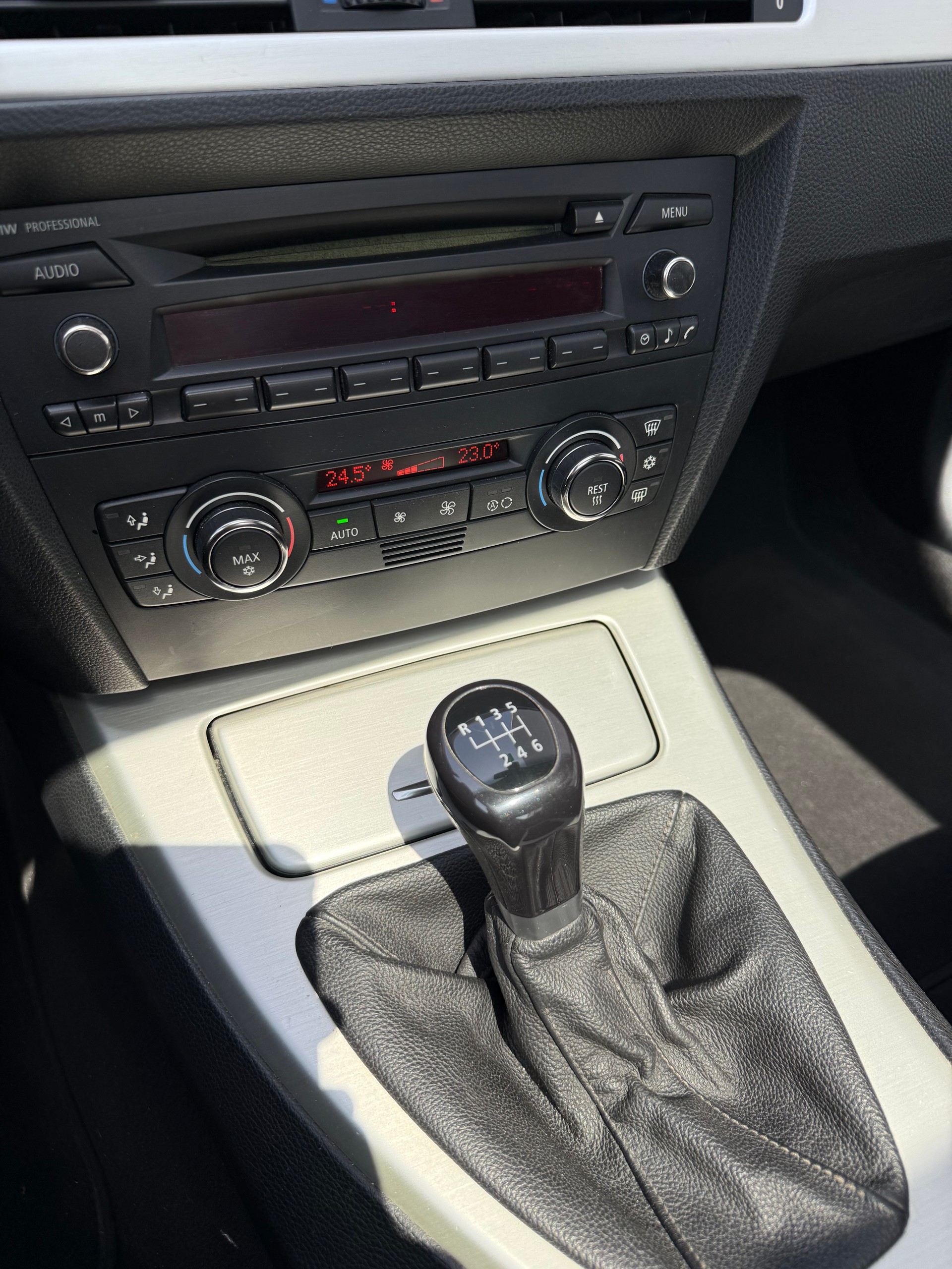 BMW 335i Coupé-image-5
