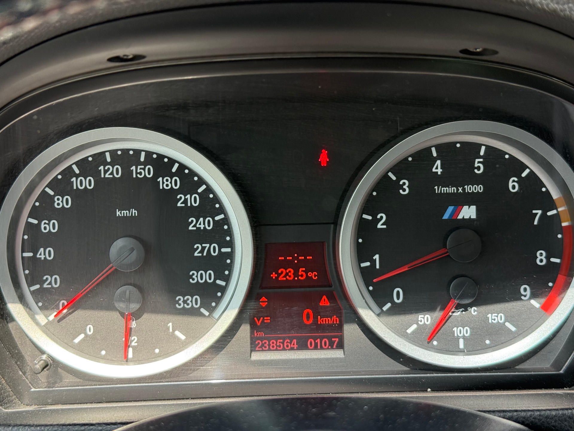 BMW 335i Coupé-image-6