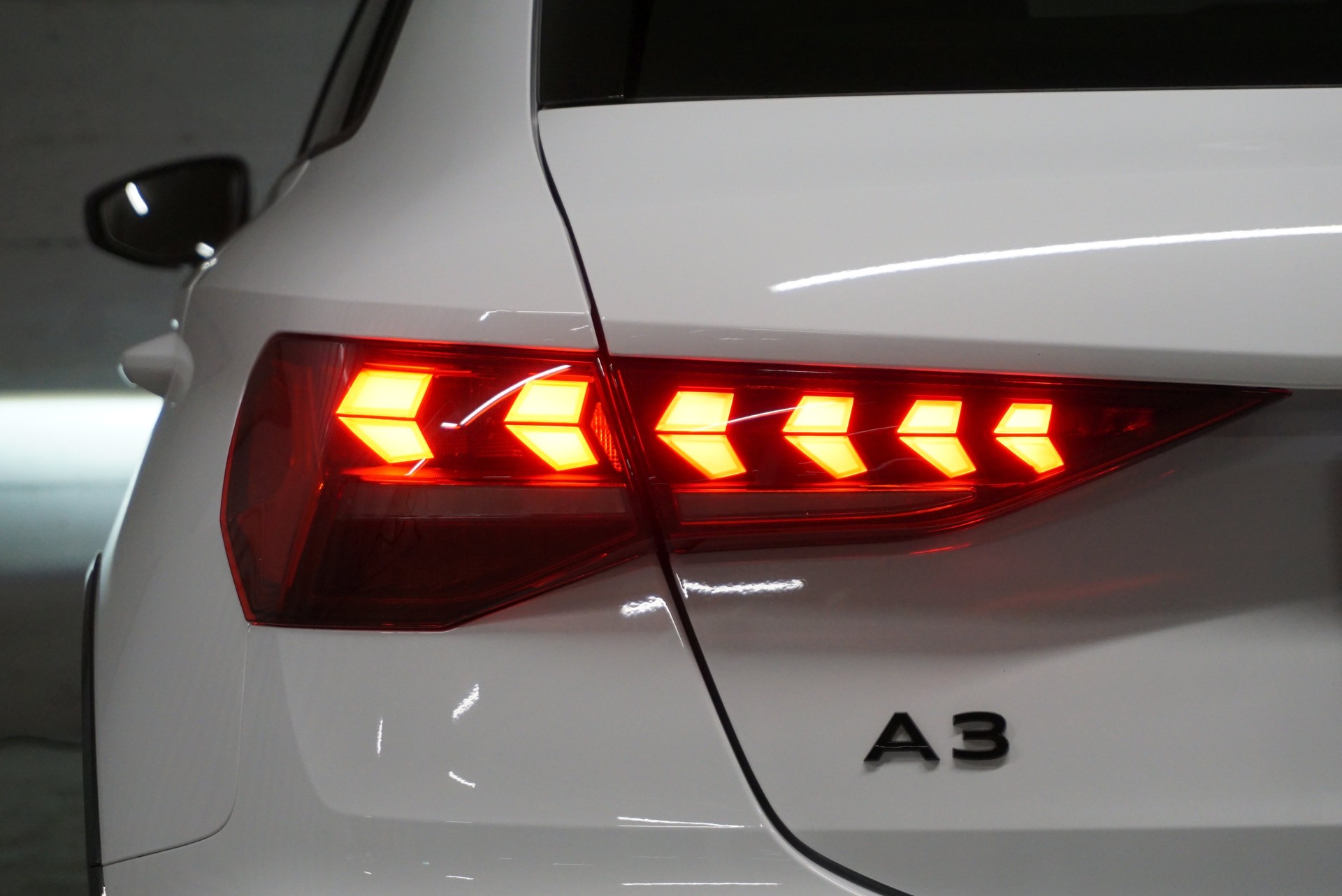AUDI A3 allstreet 35 TFSI Attraction S-tronic-image-4