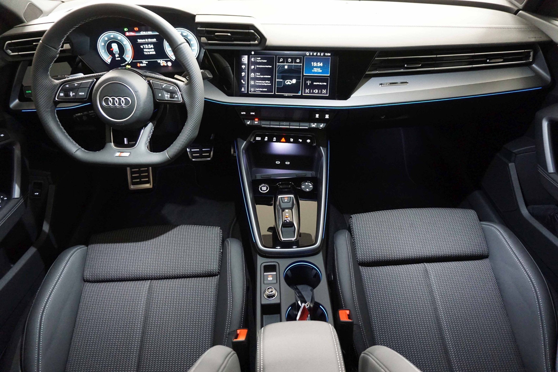 AUDI A3 allstreet 35 TFSI Attraction S-tronic-image-7