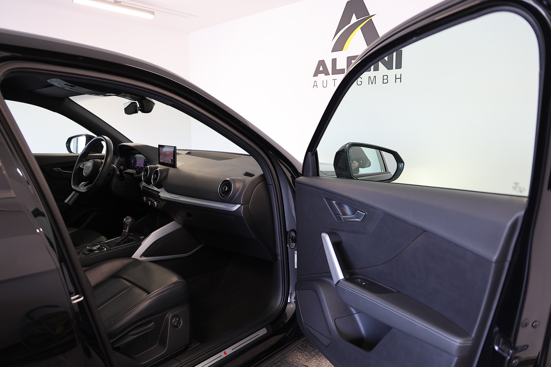 AUDI SQ2 TFSI quattro S-tronic-image-10
