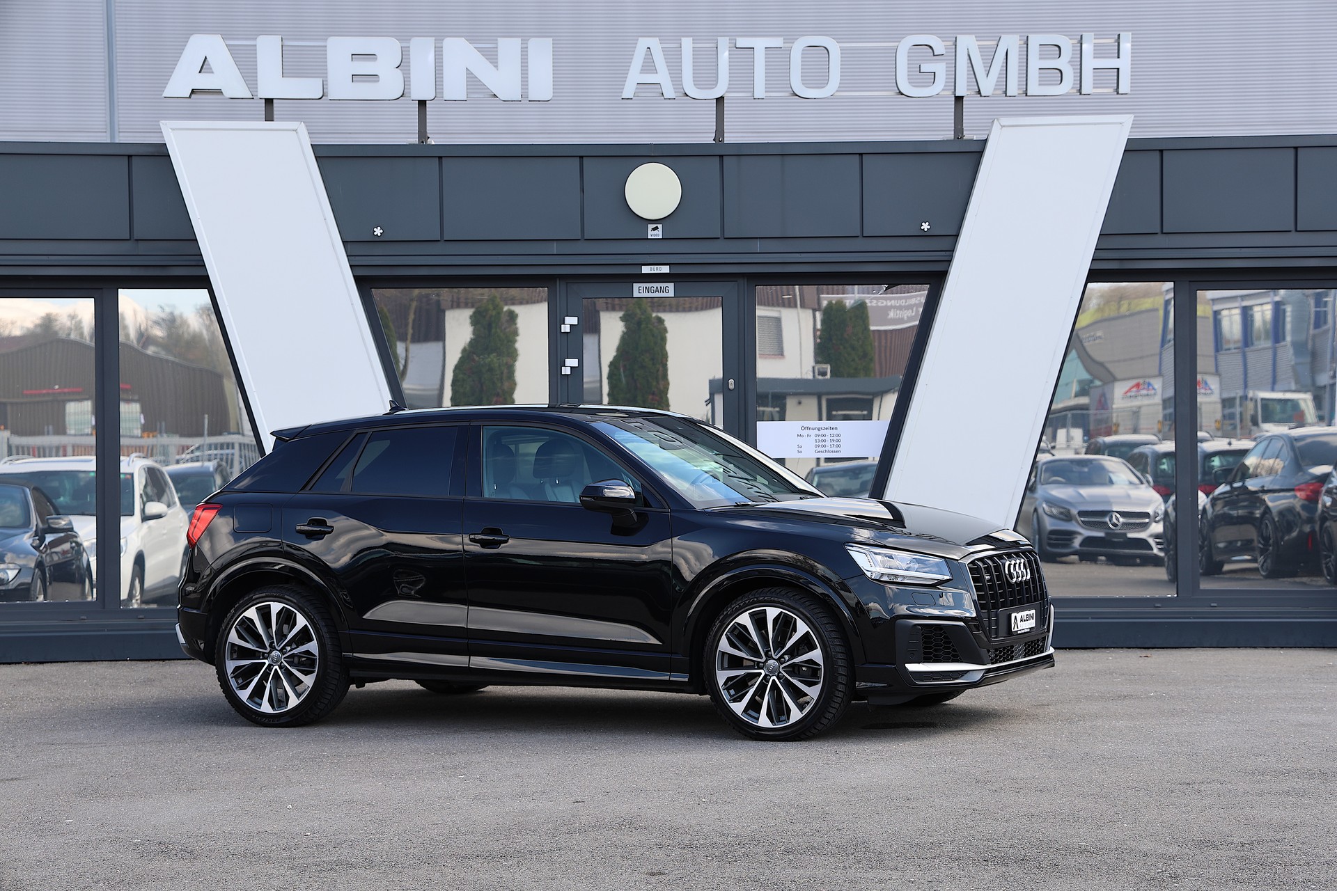 AUDI SQ2 TFSI quattro S-tronic-image-1