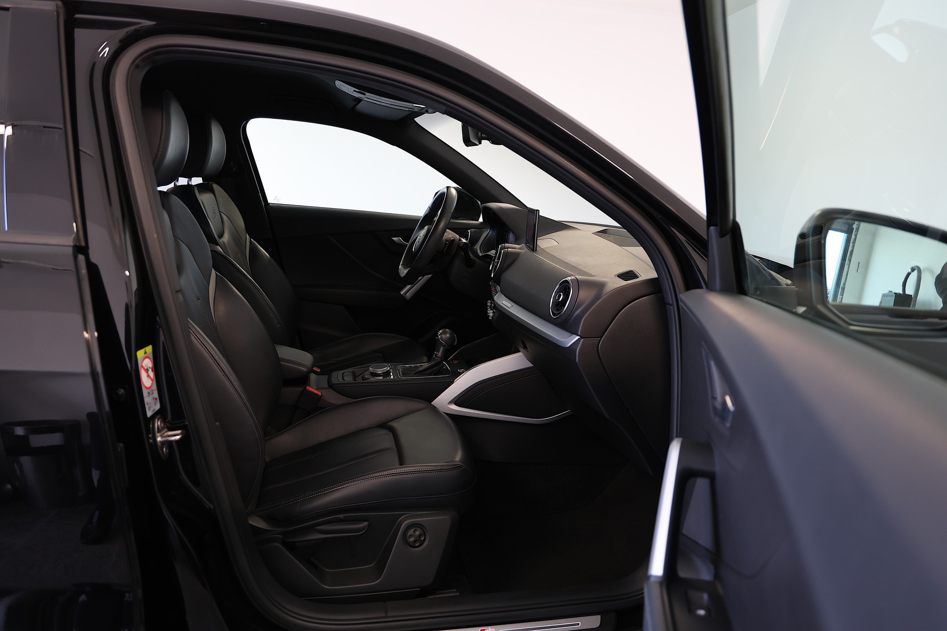 AUDI SQ2 TFSI quattro S-tronic-image-11