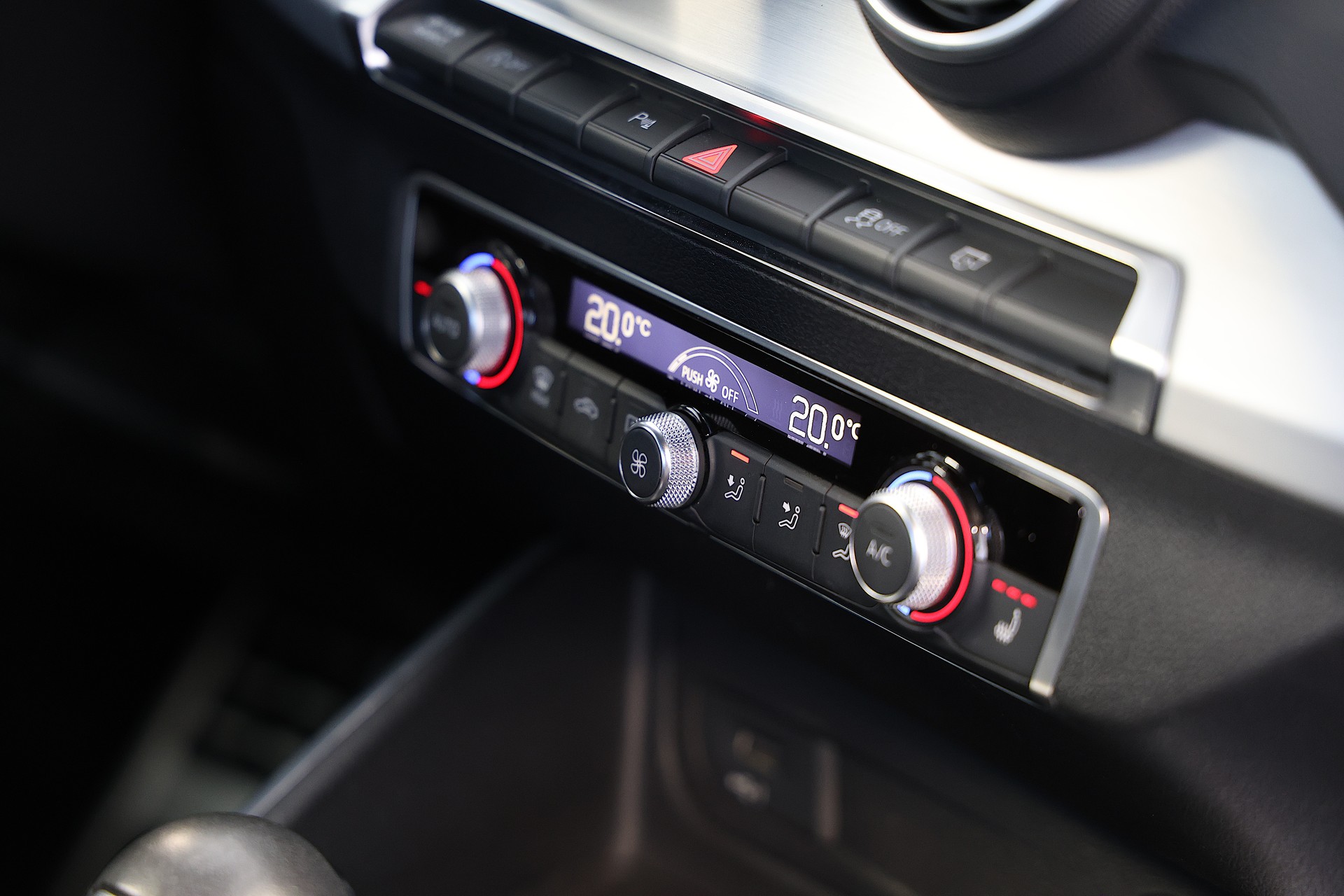 AUDI SQ2 TFSI quattro S-tronic-image-13