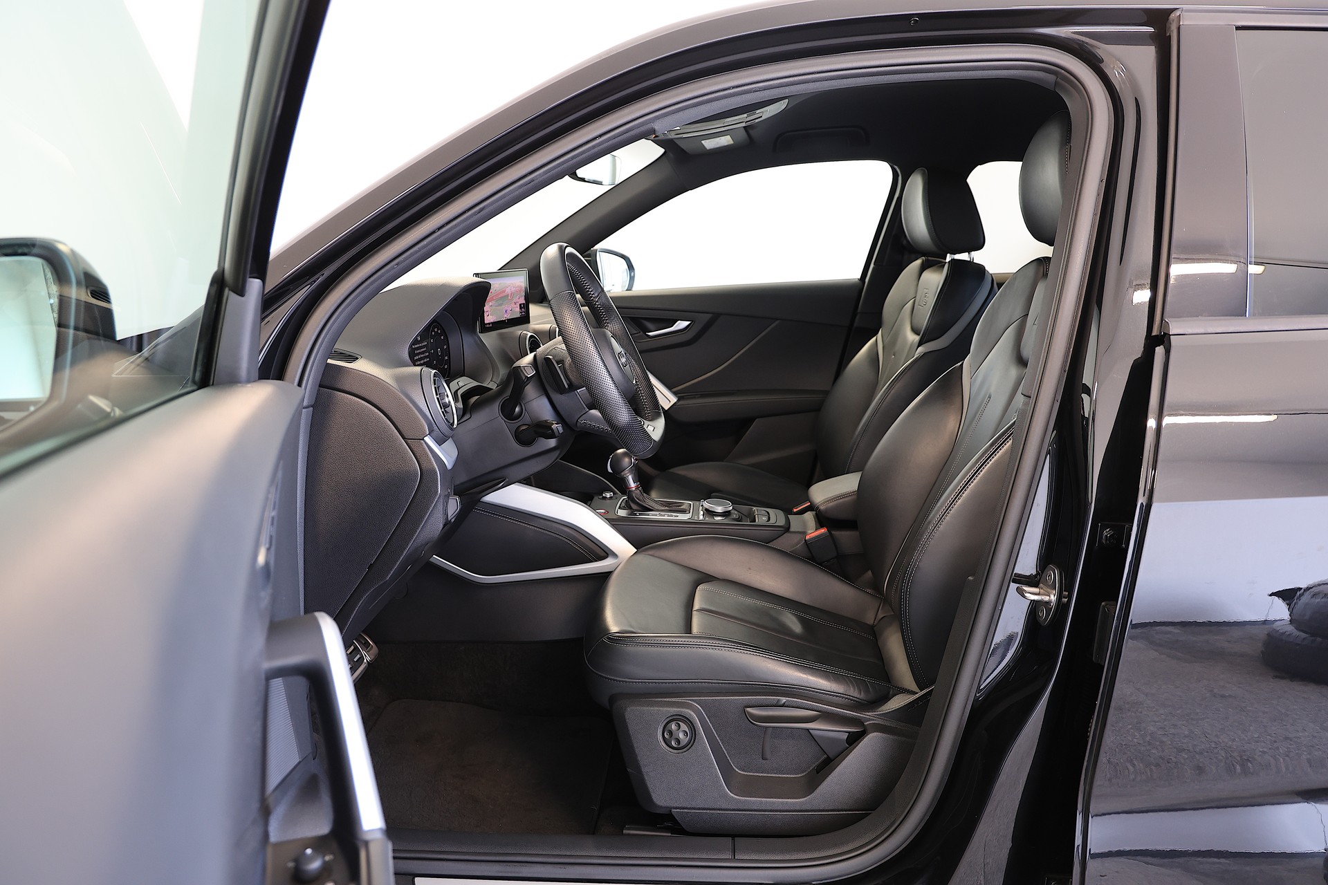 AUDI SQ2 TFSI quattro S-tronic-image-5