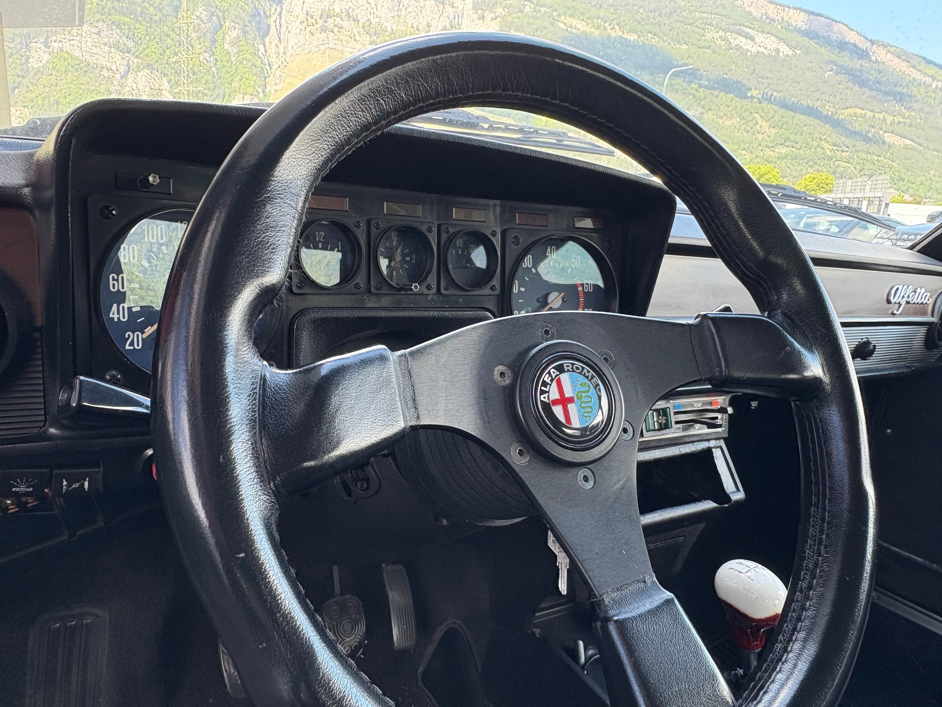 ALFA ROMEO 1.6-image-1