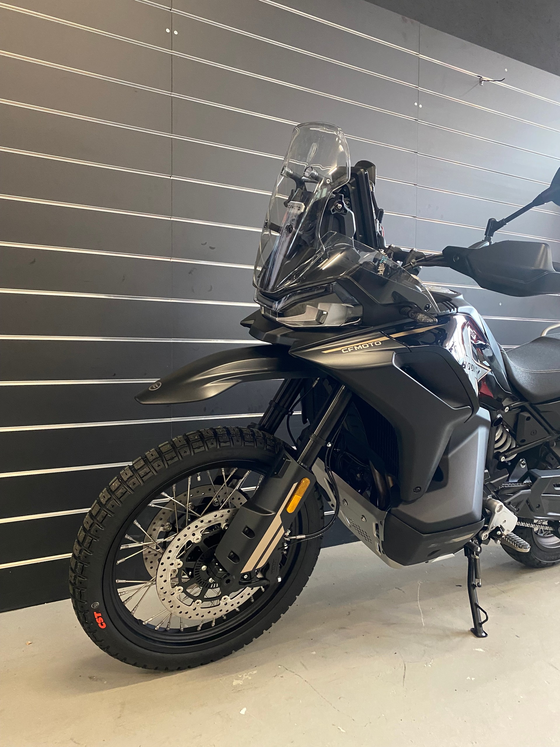 CF MOTO MT-X-showroom-element-2