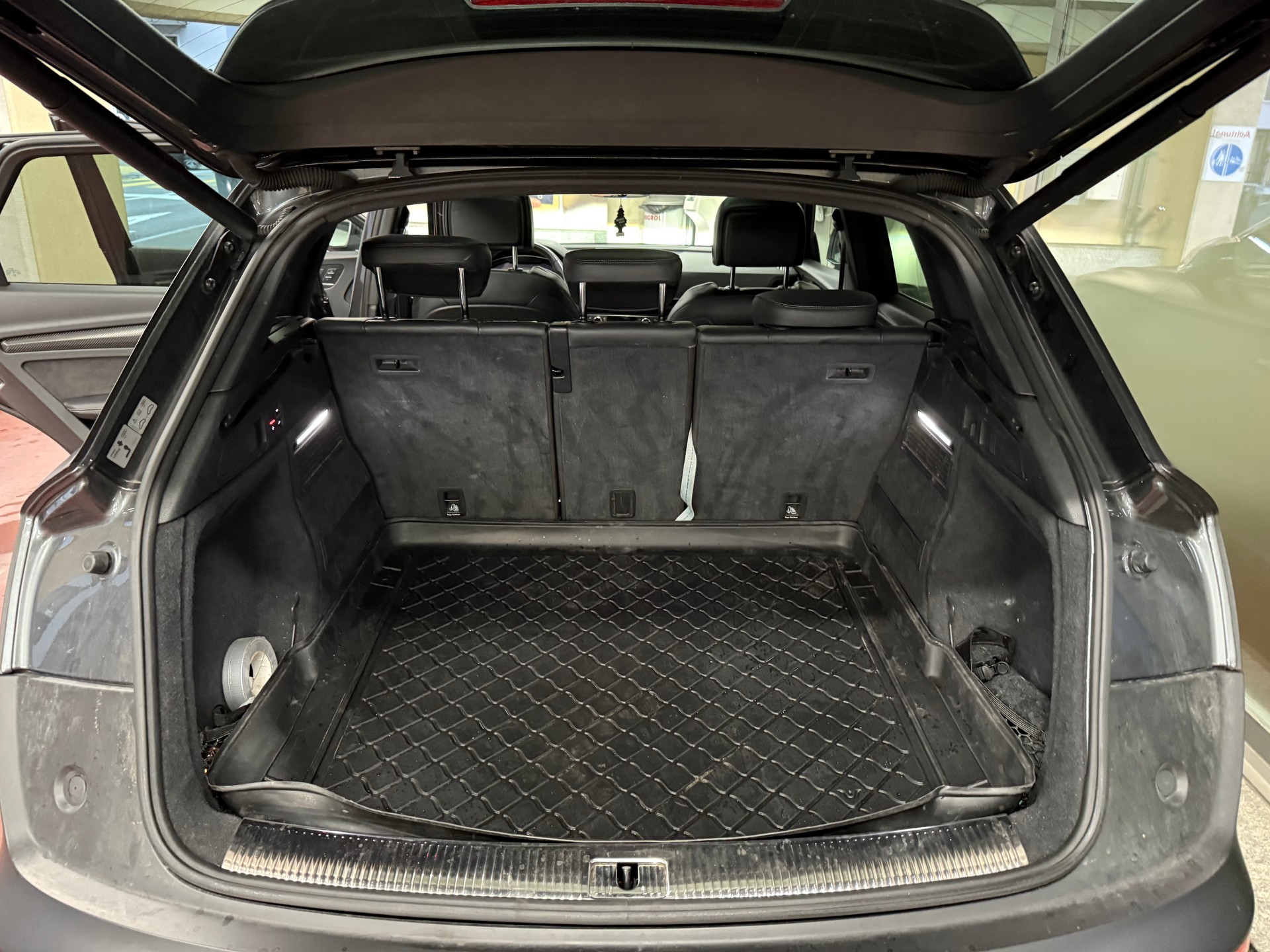 AUDI SQ5 3.0 TFSI quattro S-tronic-image-4