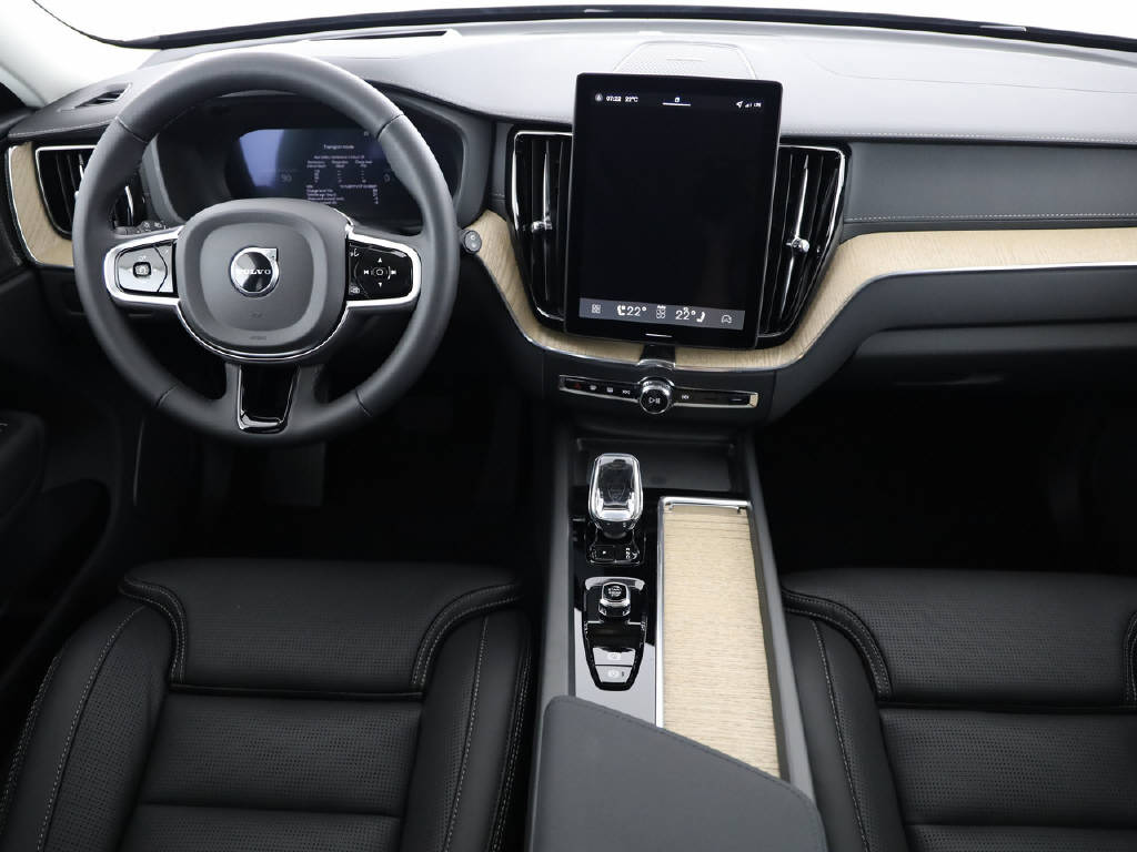VOLVO XC60 2.0 T8 TE Ultra Dark eAWD-image-9