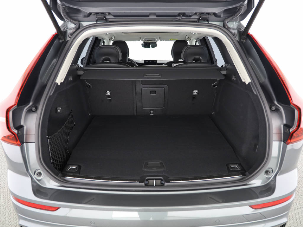 VOLVO XC60 2.0 T8 TE Ultra Dark eAWD-image-14