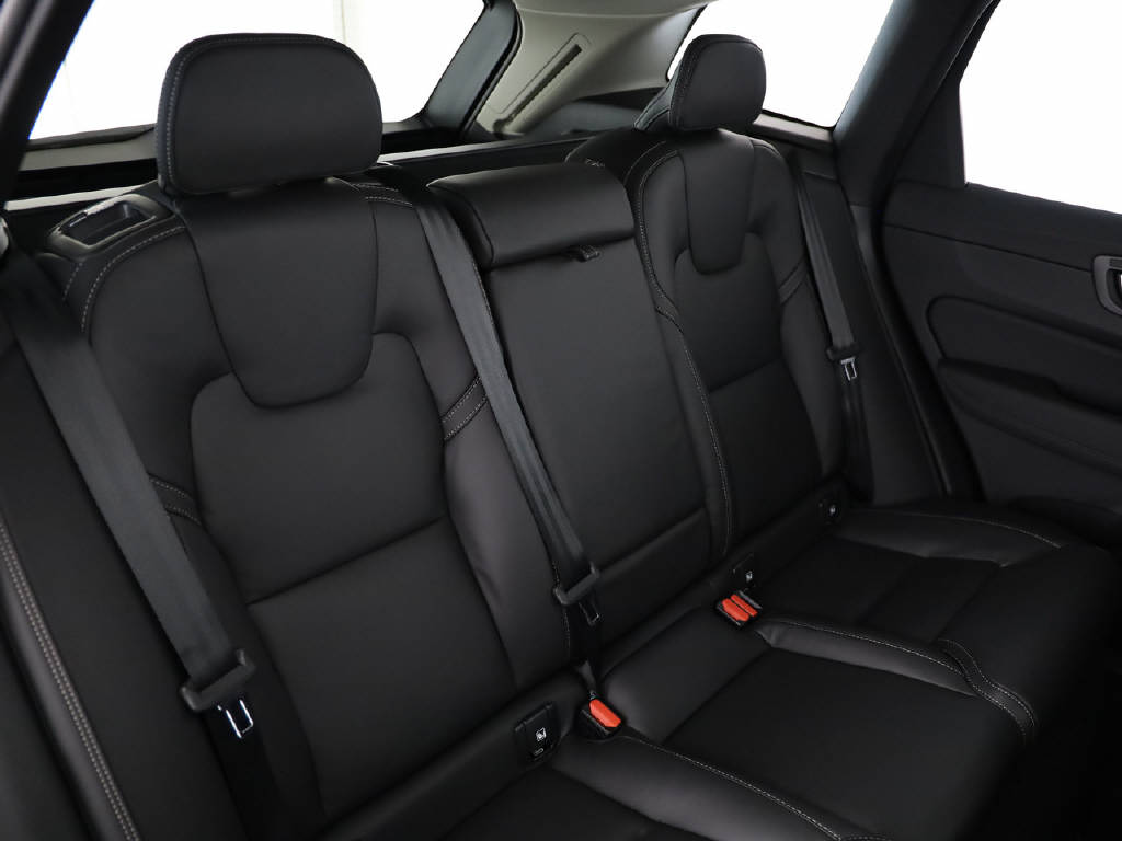 VOLVO XC60 2.0 T8 TE Ultra Dark eAWD-image-12