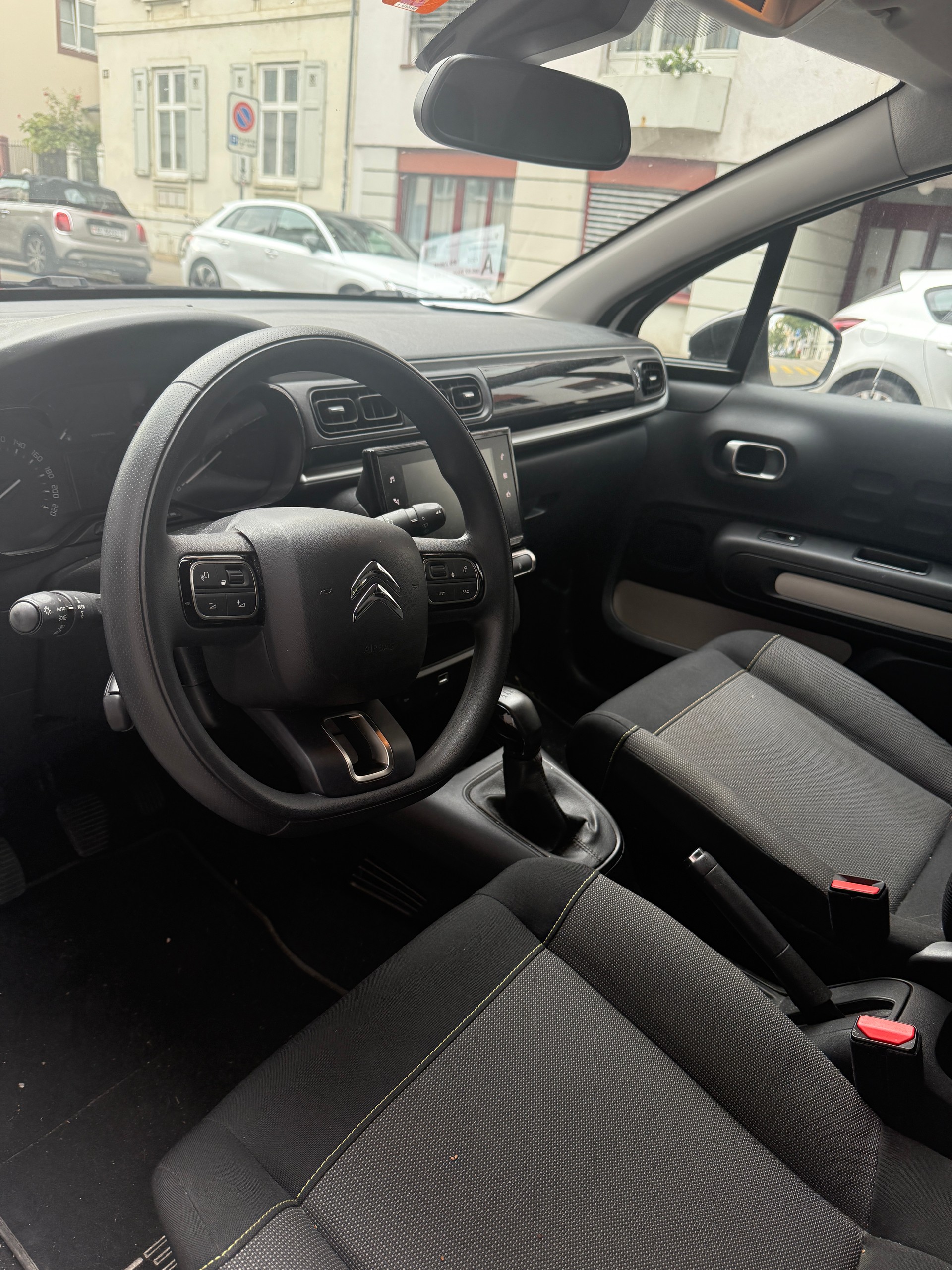 CITROEN C3 1.2i PureTech Feel Edition-image-3