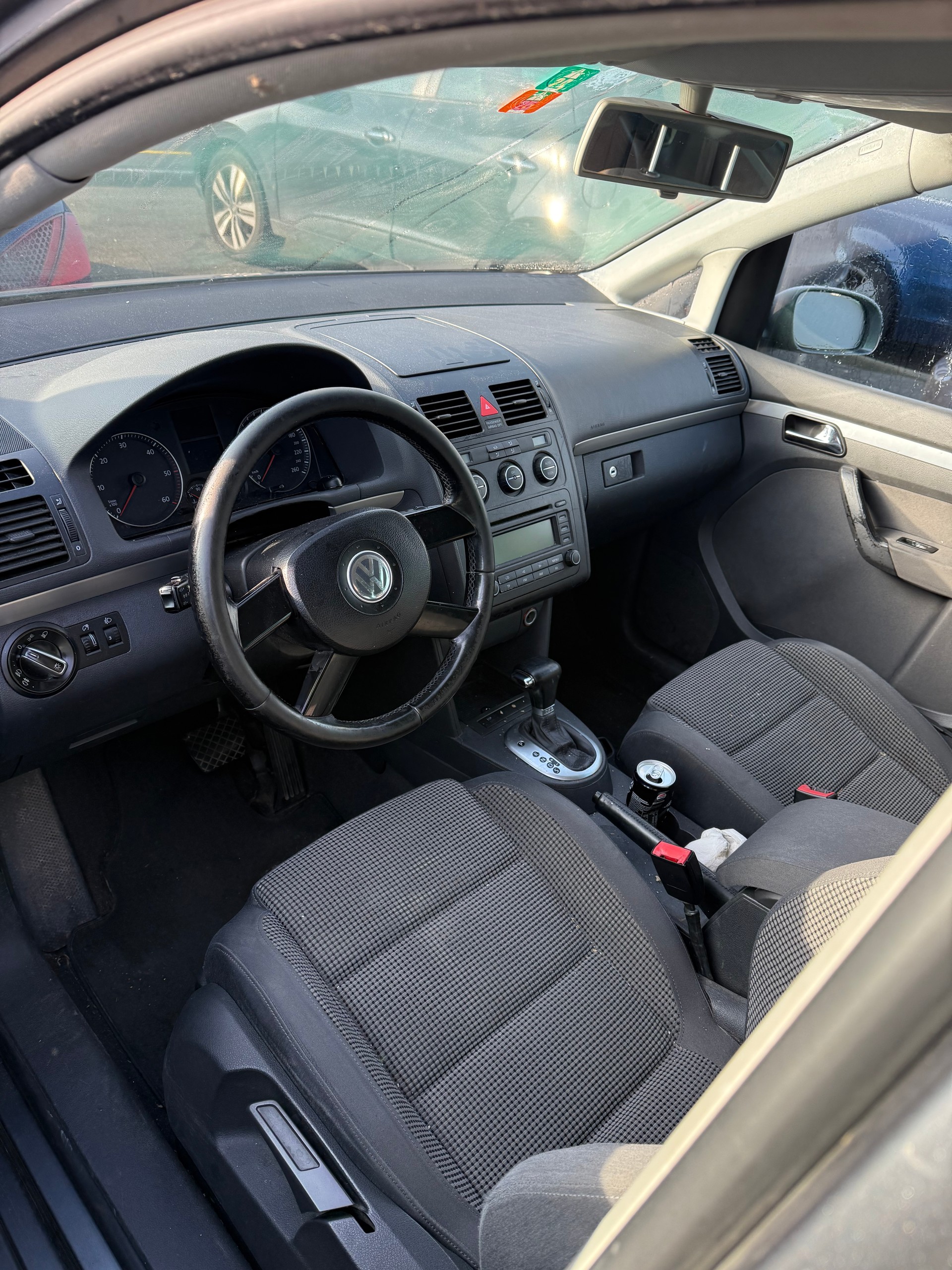VW Touran 2.0 TDI Trendline-image-5