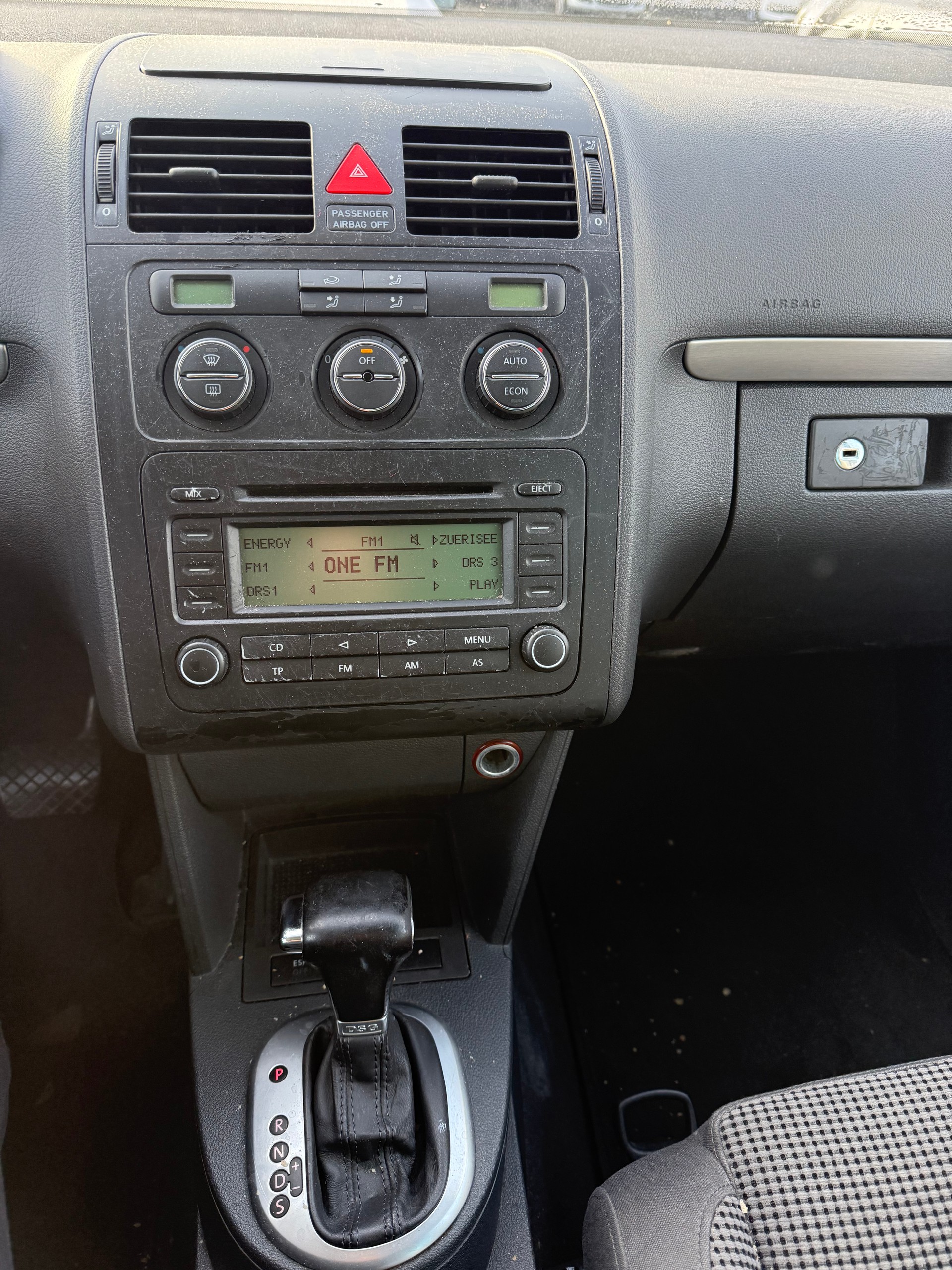 VW Touran 2.0 TDI Trendline-image-6