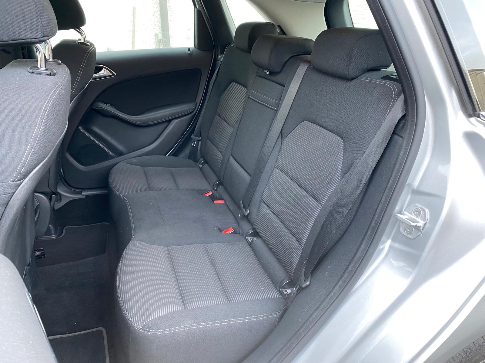 MERCEDES-BENZ B 220 4Matic 7G-DCT-image-12