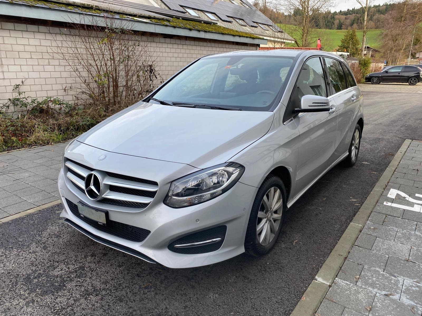 MERCEDES-BENZ B 220 4Matic 7G-DCT-image-5