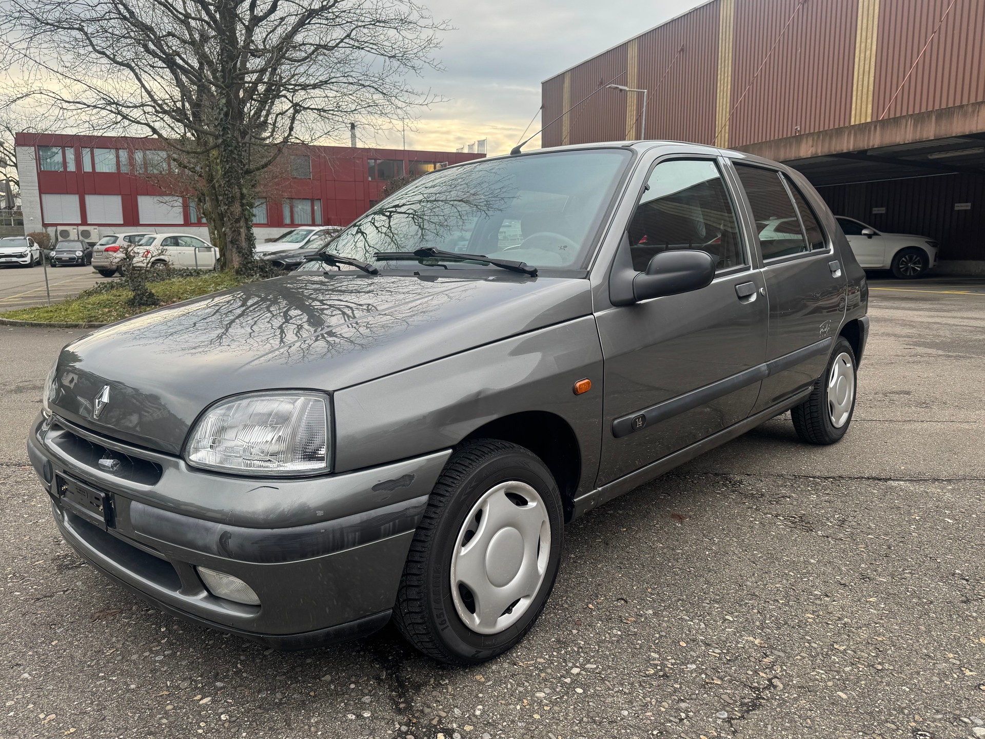 RENAULT Clio 1.4 RN