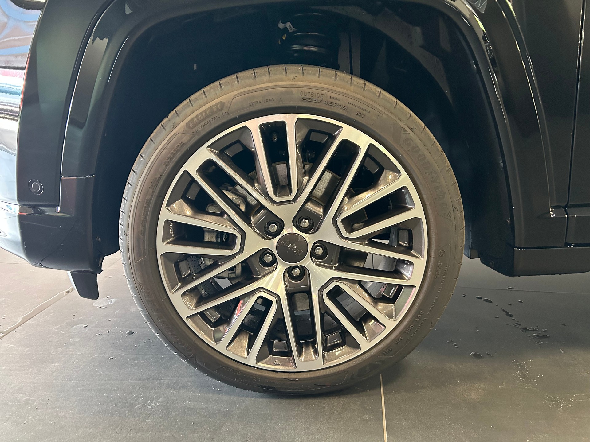 JEEP Compass 1.3 T PHEV Summit Sky AWD-image-23