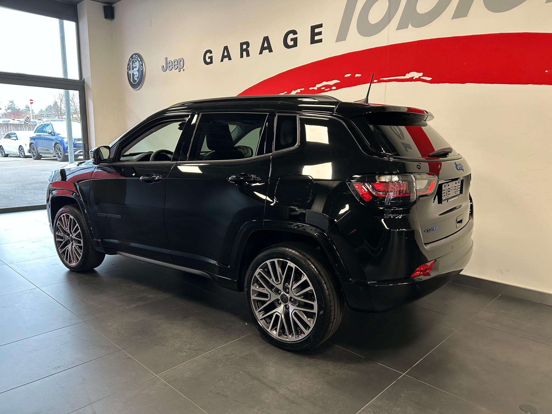 JEEP Compass 1.3 T PHEV Summit Sky AWD-image-17