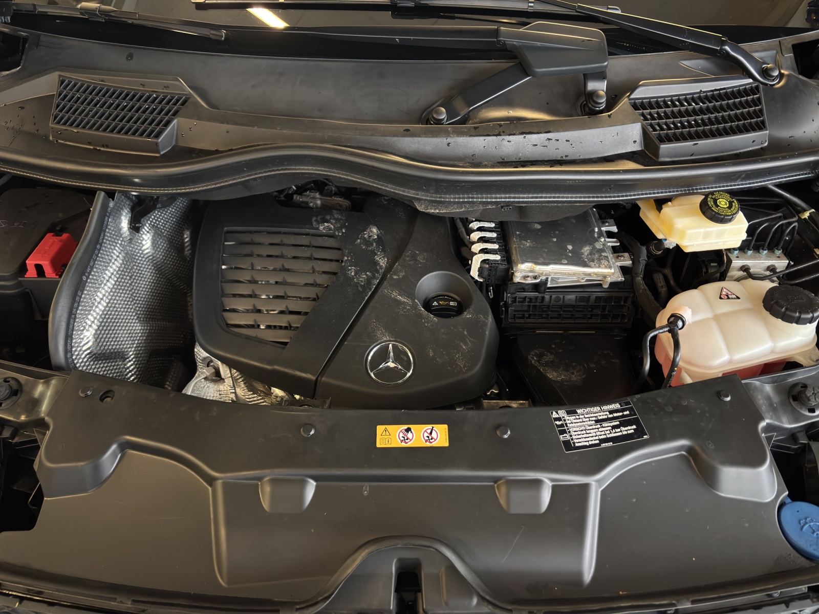 MERCEDES-BENZ V 300 d lang Avantgarde 4Matic 9G-Tronic-image-11