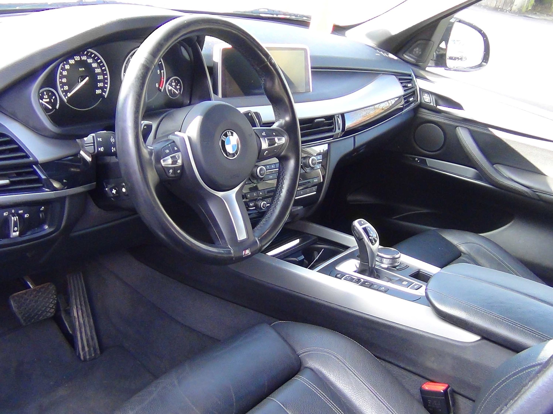 BMW X5 xDrive 40d Steptronic-image-6