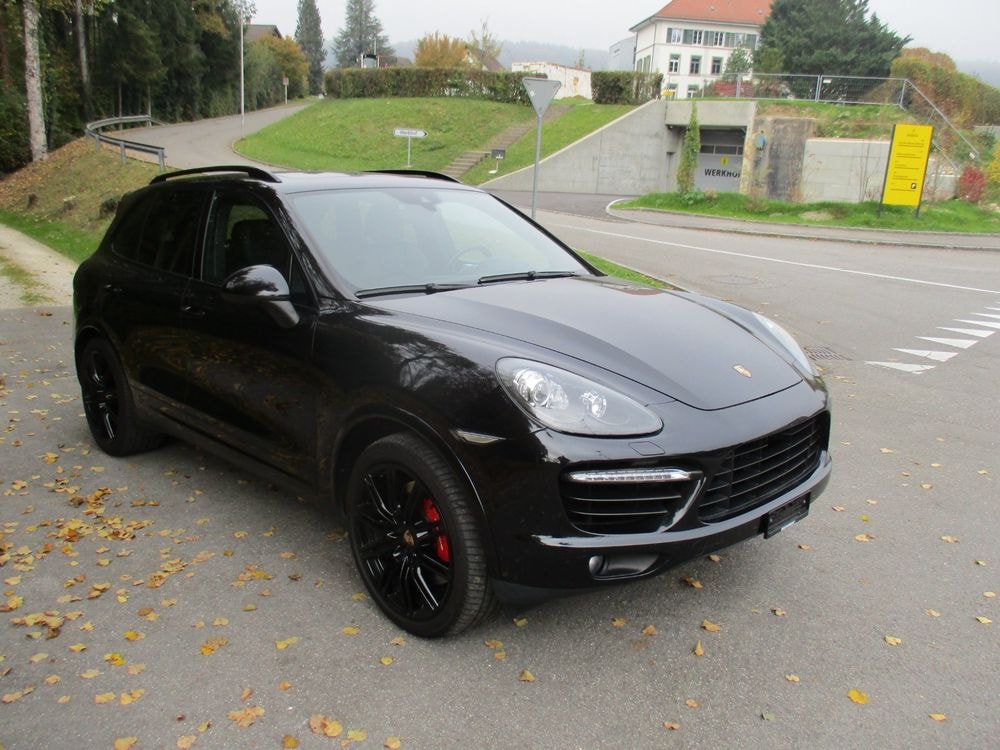 PORSCHE Cayenne Turbo