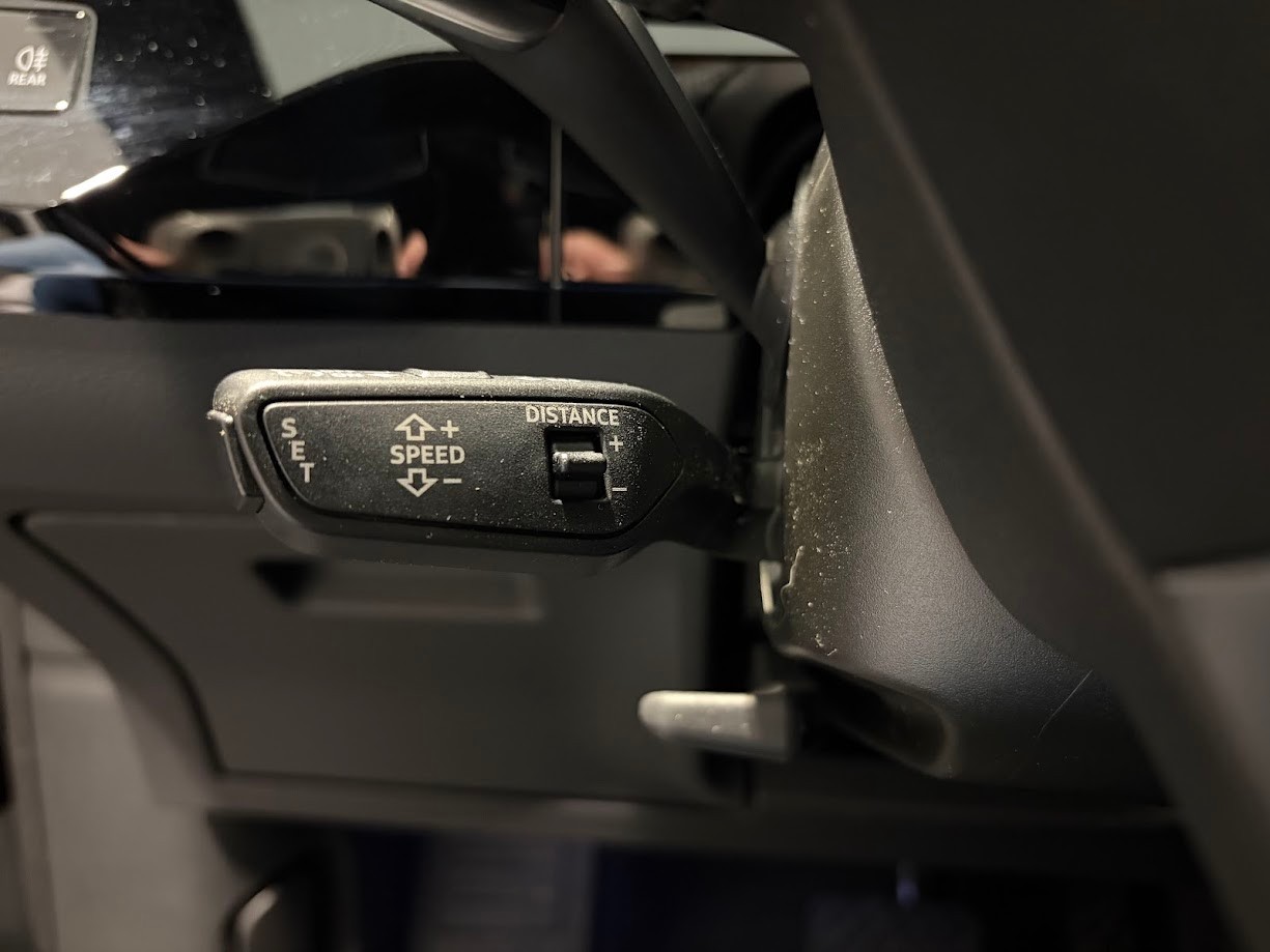 AUDI e-tron S quattro-image-7