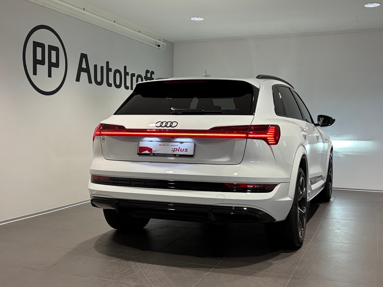 AUDI e-tron S quattro-image-13