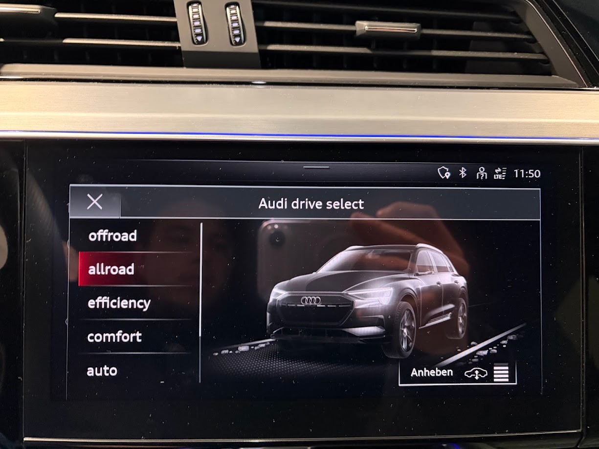 AUDI e-tron S quattro-image-9