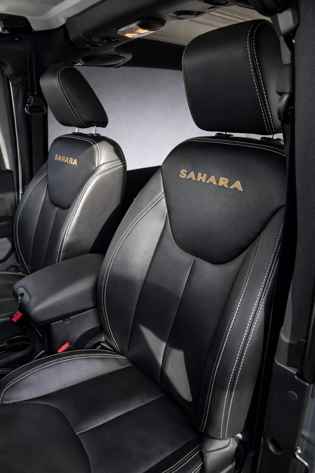 JEEP Wrangler 3.6 Sahara Automatic hardtop-image-3