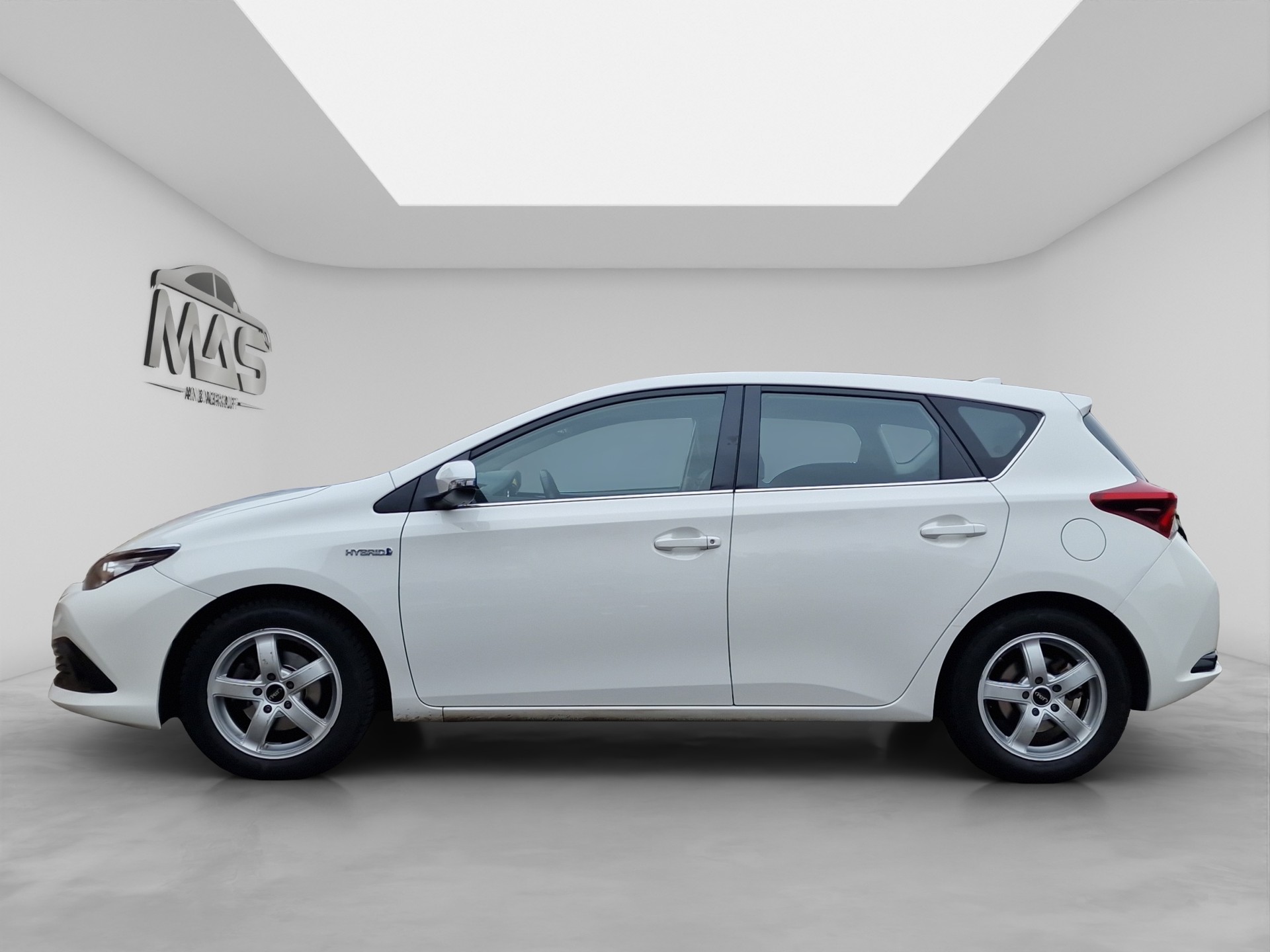 TOYOTA AURIS-showroom-element-2