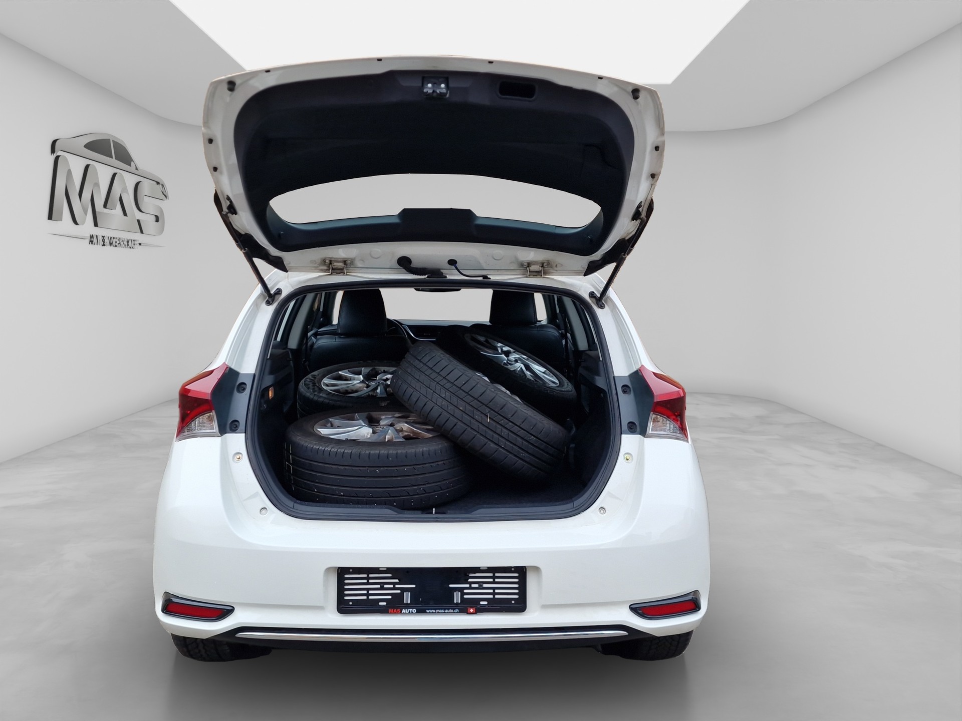TOYOTA AURIS-image-12