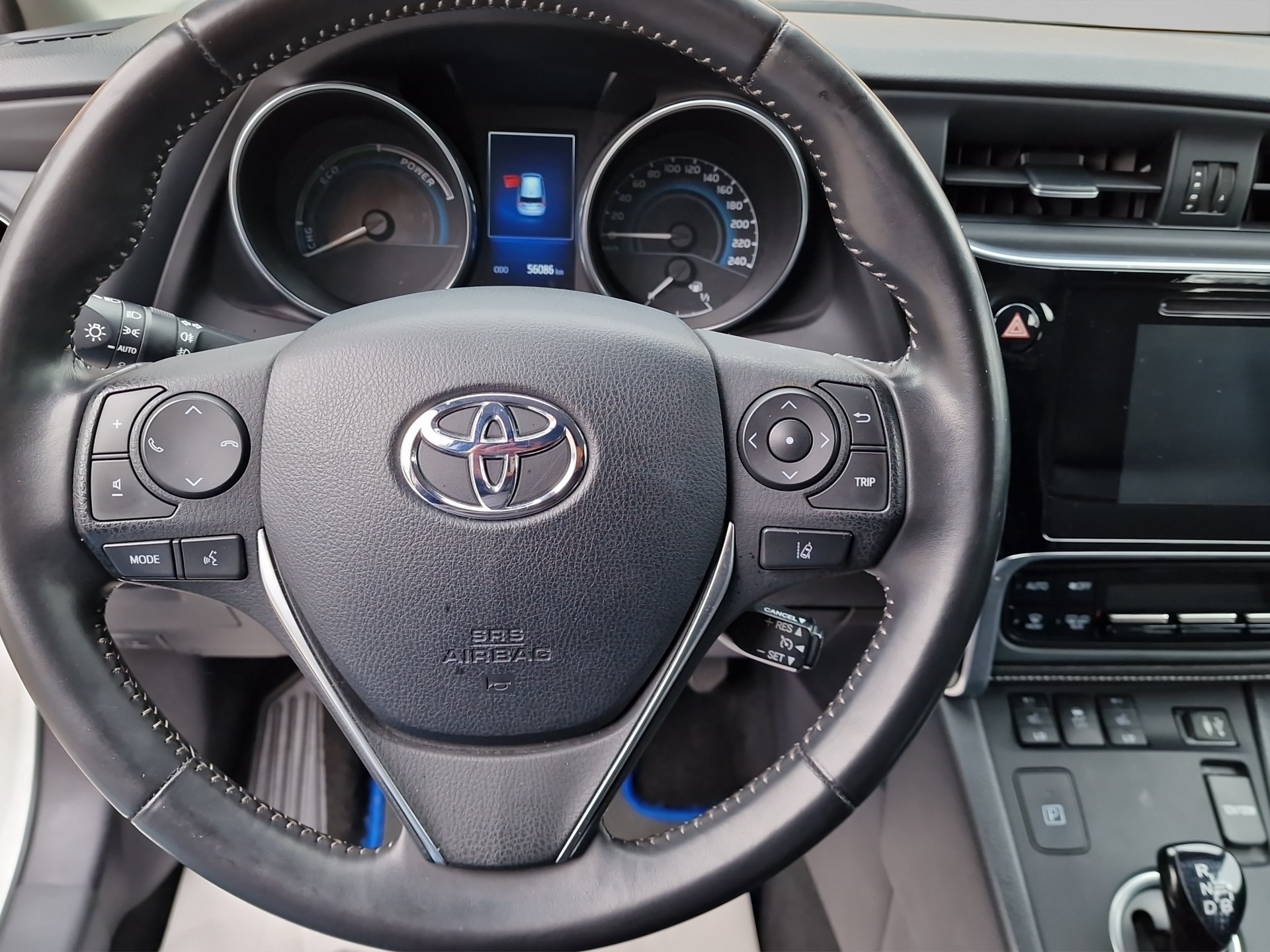 TOYOTA AURIS-image-9