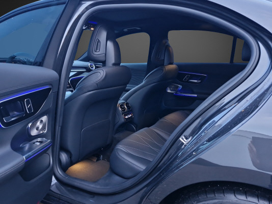 MERCEDES-BENZ C 300 4 Matic-image-9