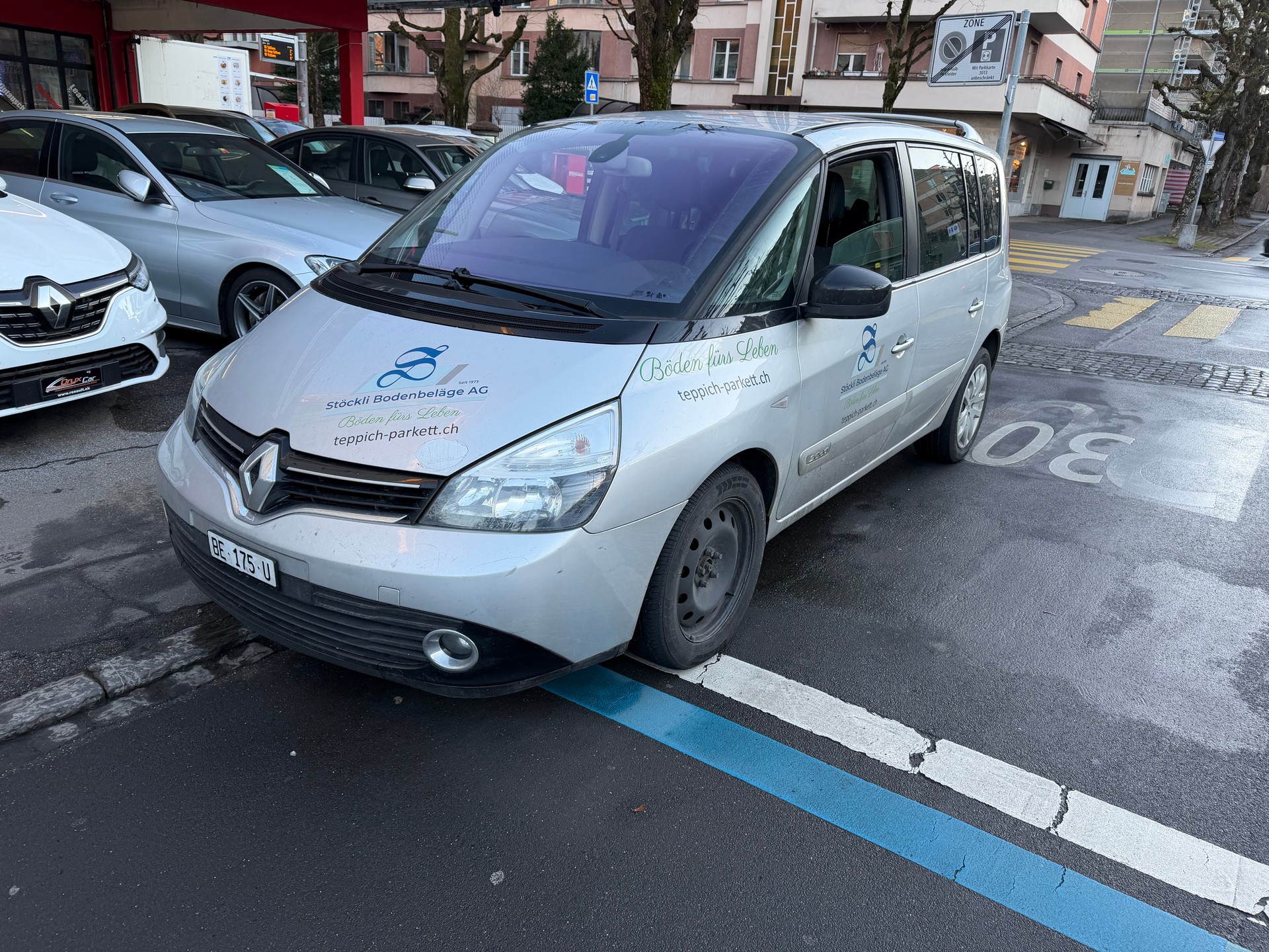 RENAULT Espace 2.0 dCi Dynamique Automatic-image-0
