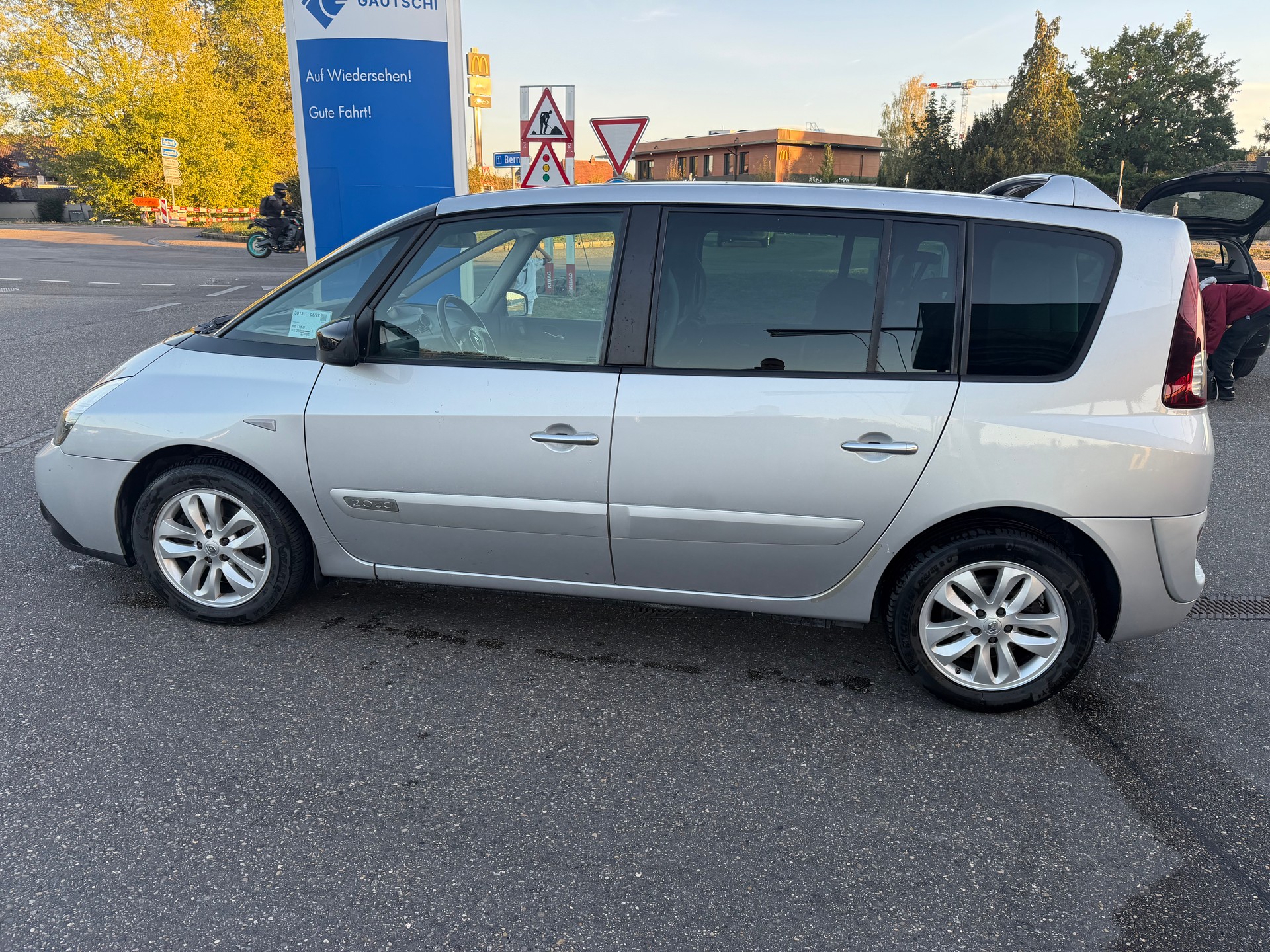 RENAULT Espace 2.0 dCi Dynamique Automatic-image-8