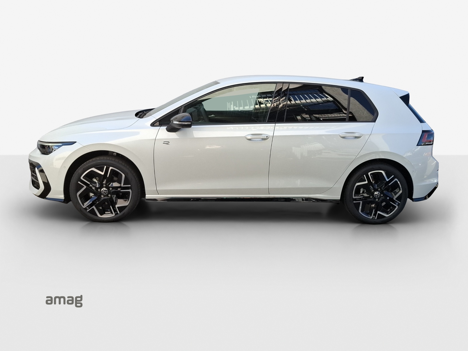 VW Golf 1.5 e TSI mHEV R-Line DSG-image-1