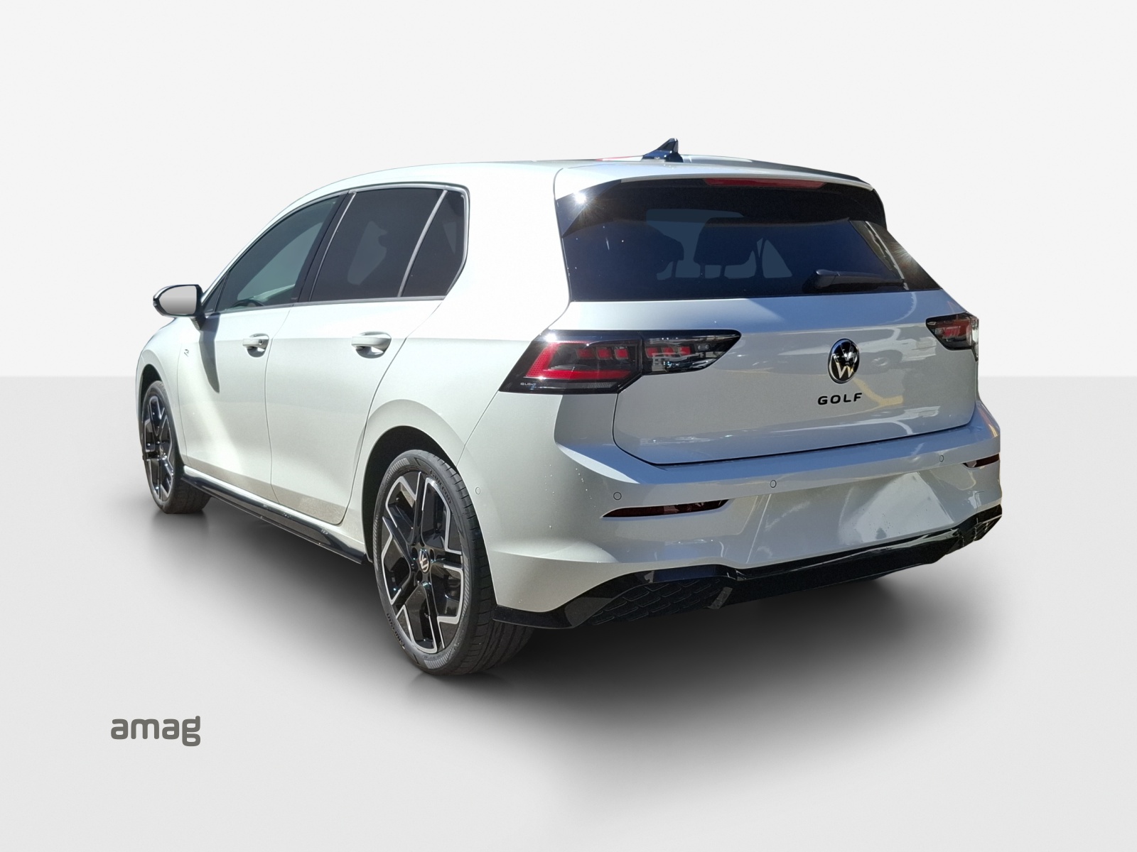 VW Golf 1.5 e TSI mHEV R-Line DSG-image-2
