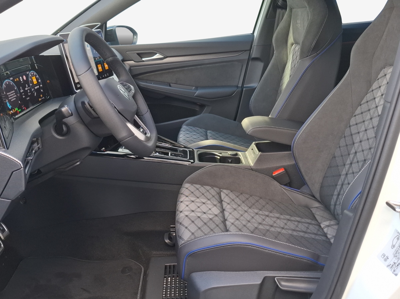 VW Golf 1.5 e TSI mHEV R-Line DSG-image-7