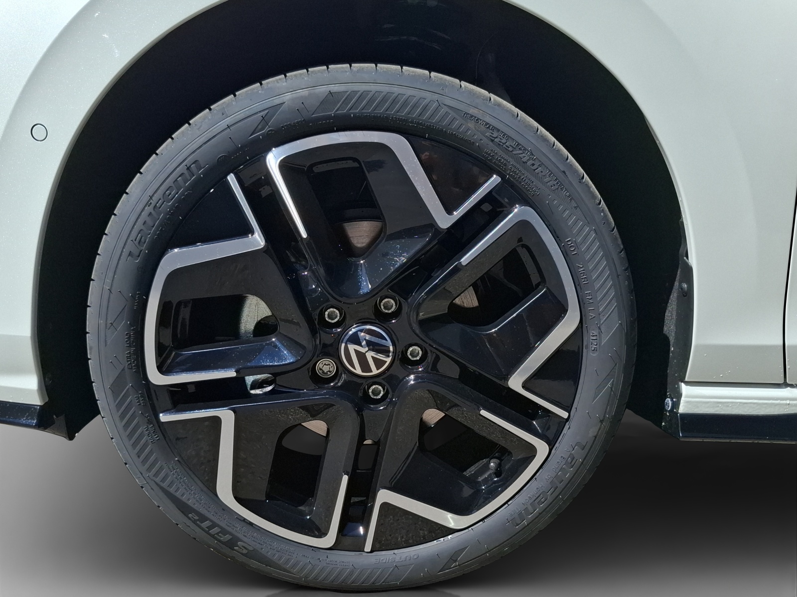 VW Golf 1.5 e TSI mHEV R-Line DSG-image-13